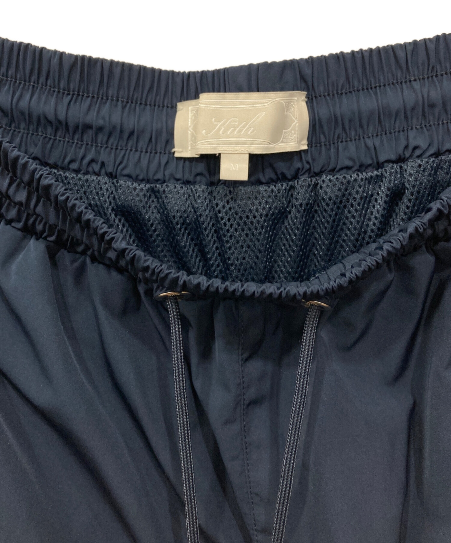 中古・古着通販】KITH (キス) ナイロンショートパンツ ネイビー サイズ 中古・古着通販】KITH (キス) ナイロンショートパンツ ネイビー サイズ