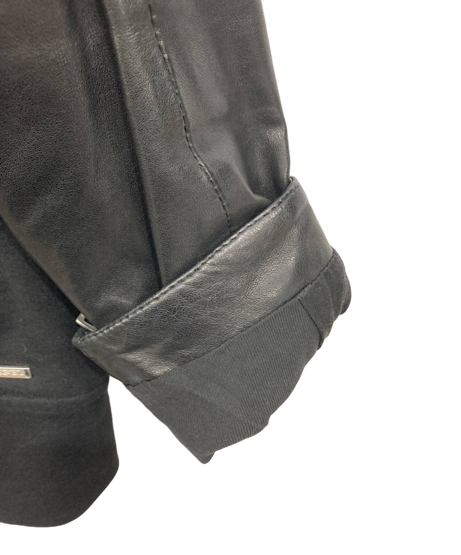 良品 DIESEL レザー切替 ジップパーカー 羊革 腕ロゴ M相当 黒 美品】DIESEL ラムレザー切り替えジップパーカー 羊革 黒 S - メルカリ