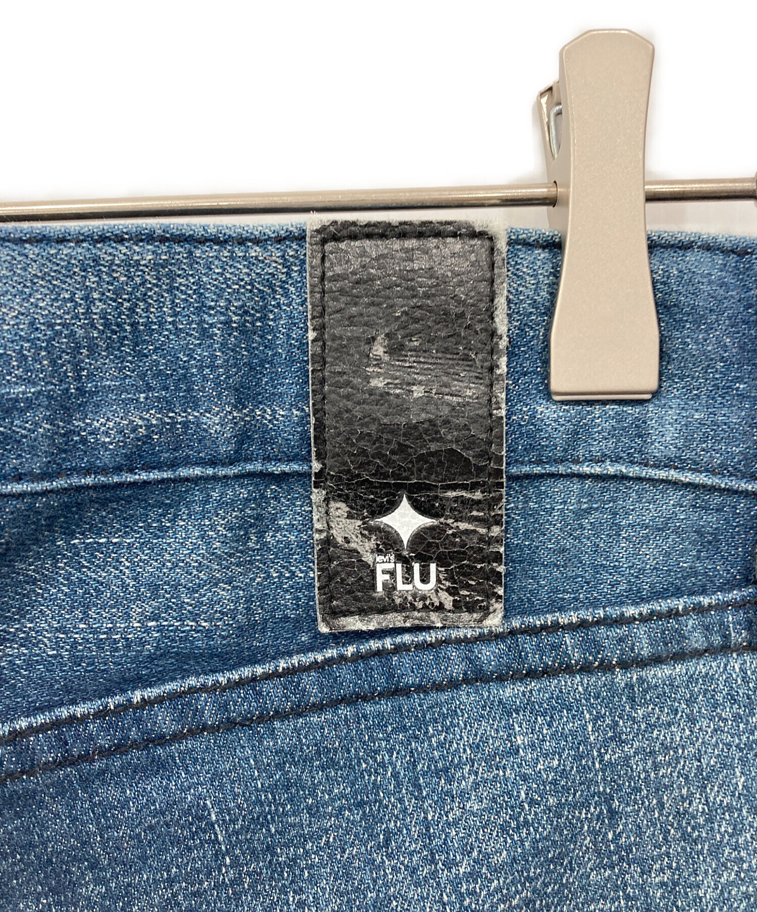 中古・古着通販】LEVI'S FLU (リーバイスエフエルユ) デニムパンツ