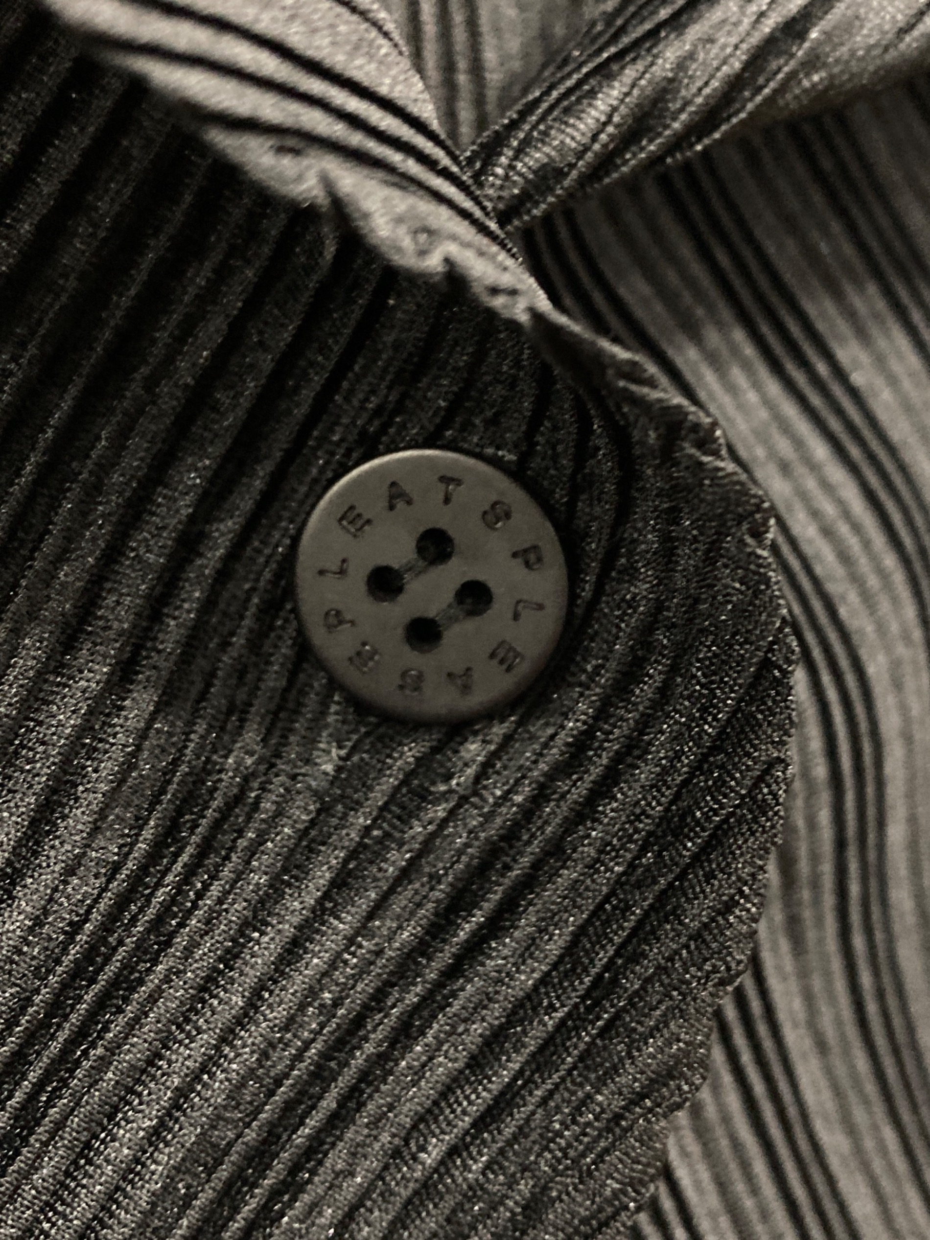 PLEATS PLEASE メロープリーツ サークル カーディガン PLEATS PLEASE ISSEY MIYAKE - PLEATS PLEASE メロープリーツ サークル