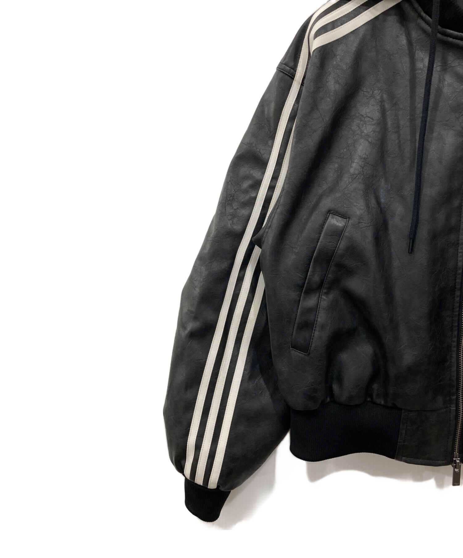 アディダスオリジナルス ビンテージレザージャケット 週末値下げ22222円 中古・古着通販】adidas (アディダス) ビンテージ フェイクレザー