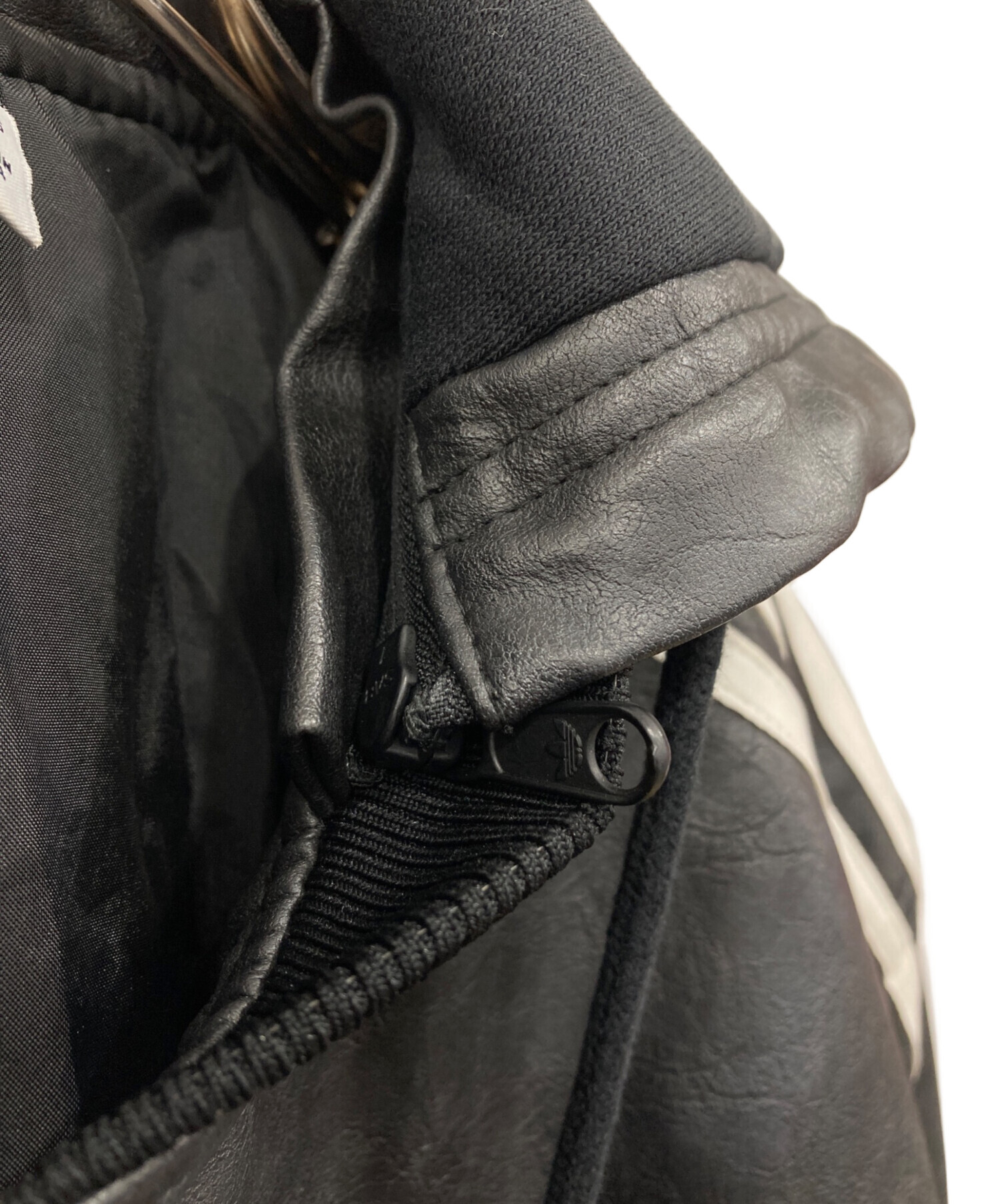 アディダスオリジナルス ビンテージレザージャケット 週末値下げ22222円 中古・古着通販】adidas (アディダス) ビンテージ フェイクレザー