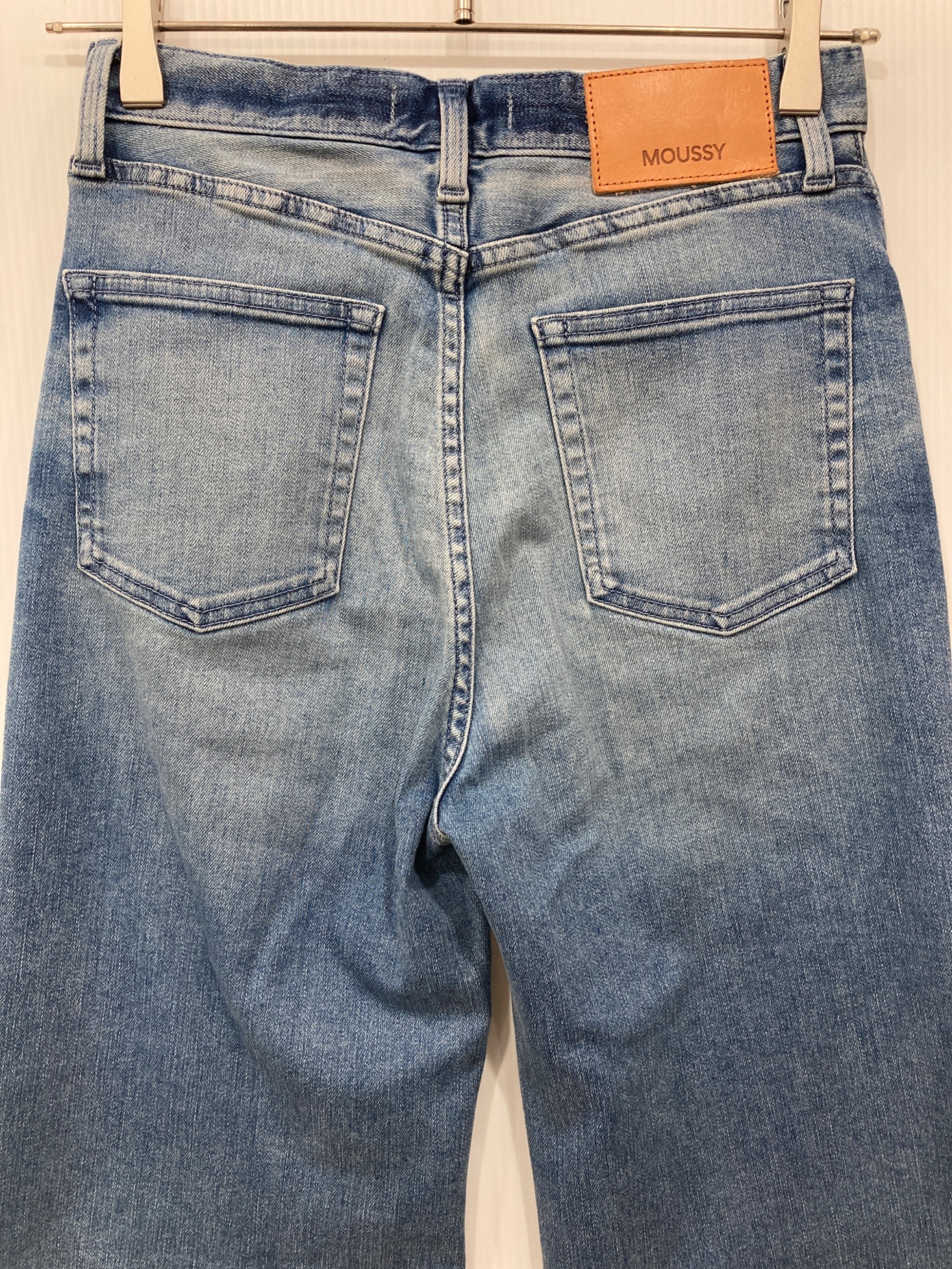 中古・古着通販】moussy (マウジー) フレアデニムパンツ インディゴ