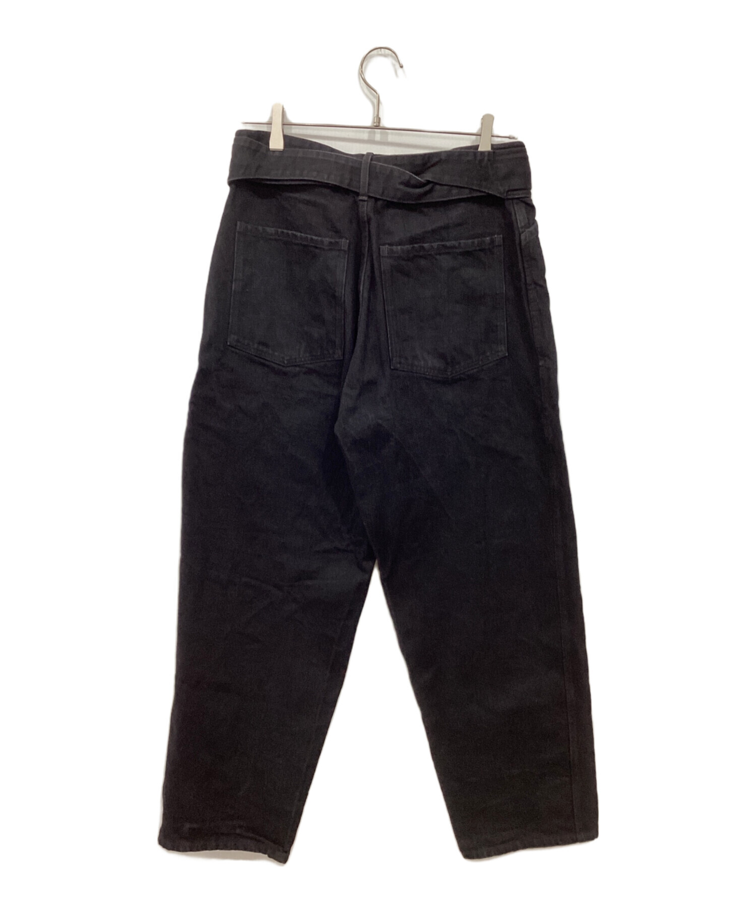 中古・古着通販】COMOLI (コモリ) ブラックデニム ベルテッドパンツ