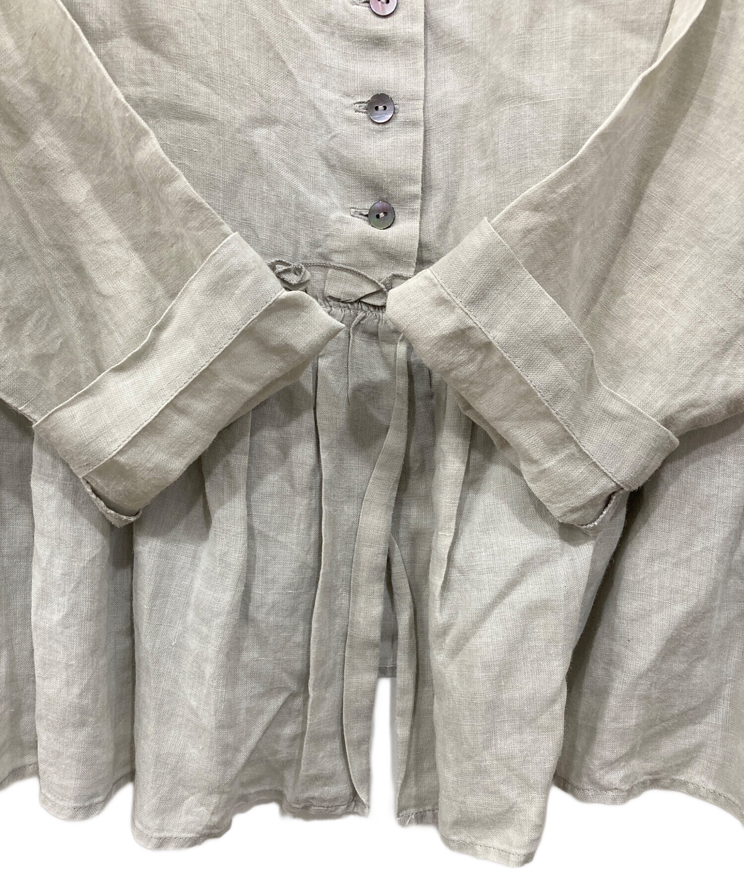 ニコニコさん様 美品 nest Robe ネストローブ リネン 半袖 グレー 中古・古着通販】nest Robe (ネストローブ) リネンブラウス グレー