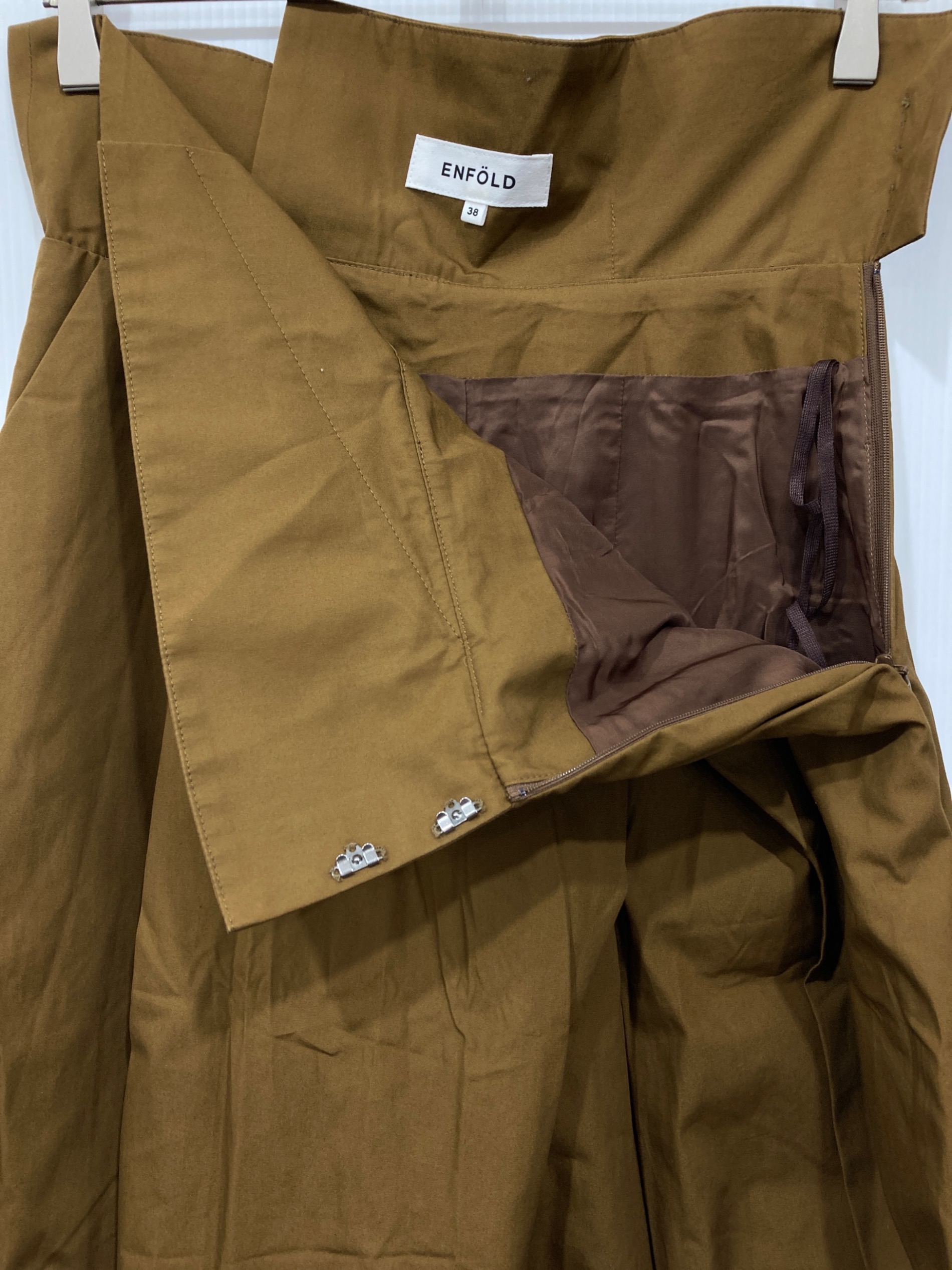 中古・古着通販】ENFOLD (エンフォルド) クロスタックパンツ ブラウン