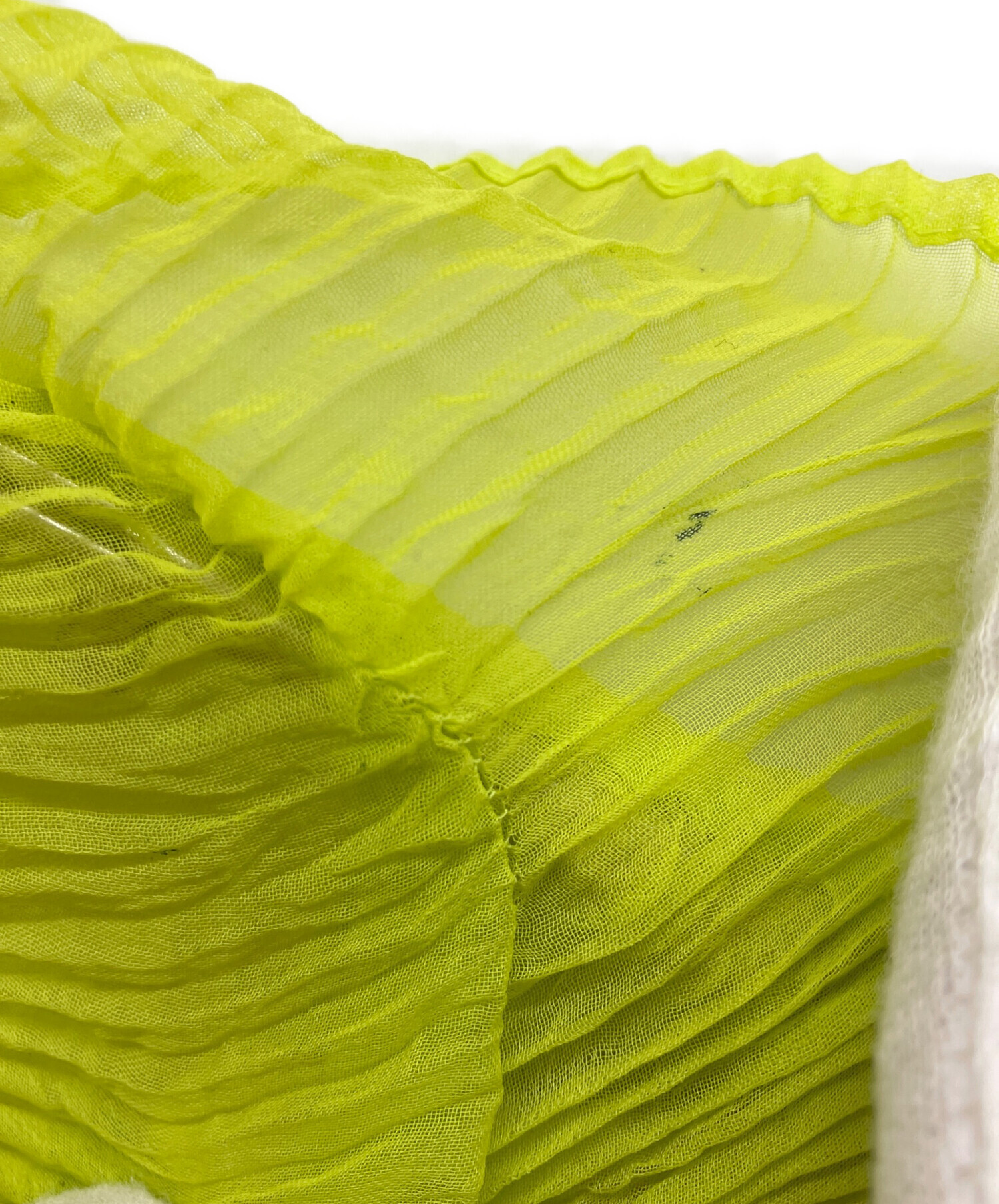 ISSEY MIYAKE プリーツ 立体デザイン カーディガン サイズ2 日本製 Introducing Items “RAKUSUI” – ISSEY MIYAKE ONLINE STORE