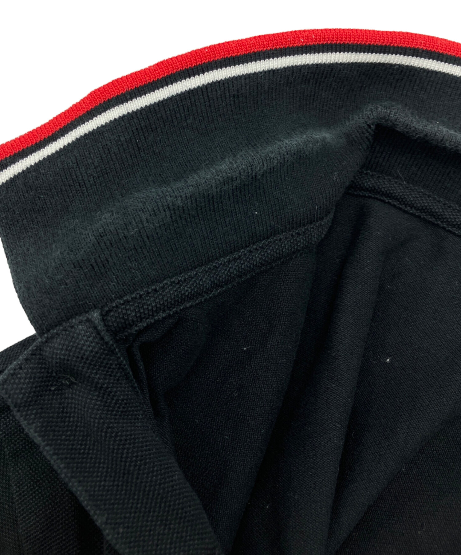 中古・古着通販】PRADA (プラダ) ラバーロゴ 半袖ポロシャツ ブラック