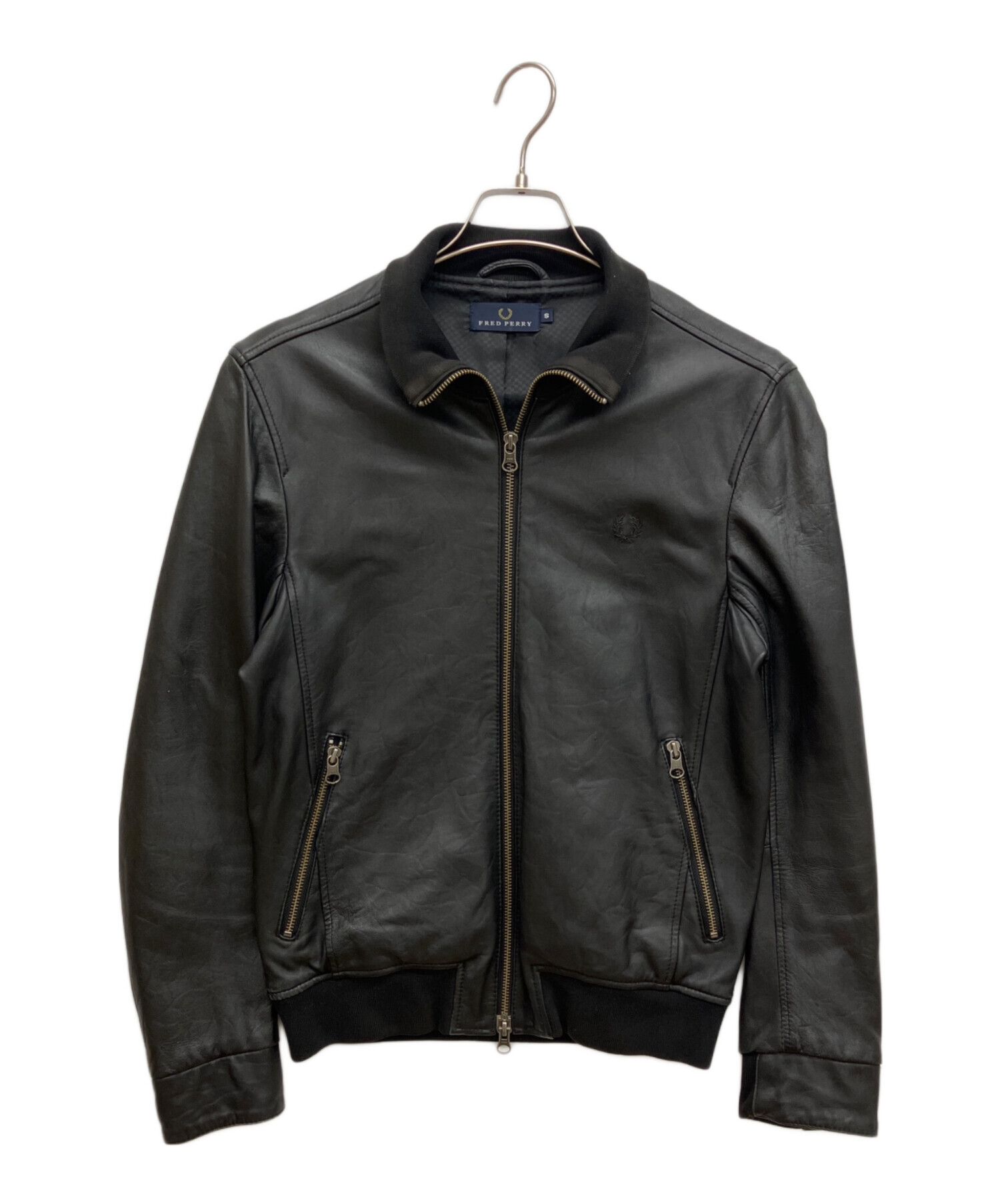 FRED PERRY ブラックラムレザーブルゾン FRED PERRY ブラックラムレザーブルゾン-送料無料日本正規品