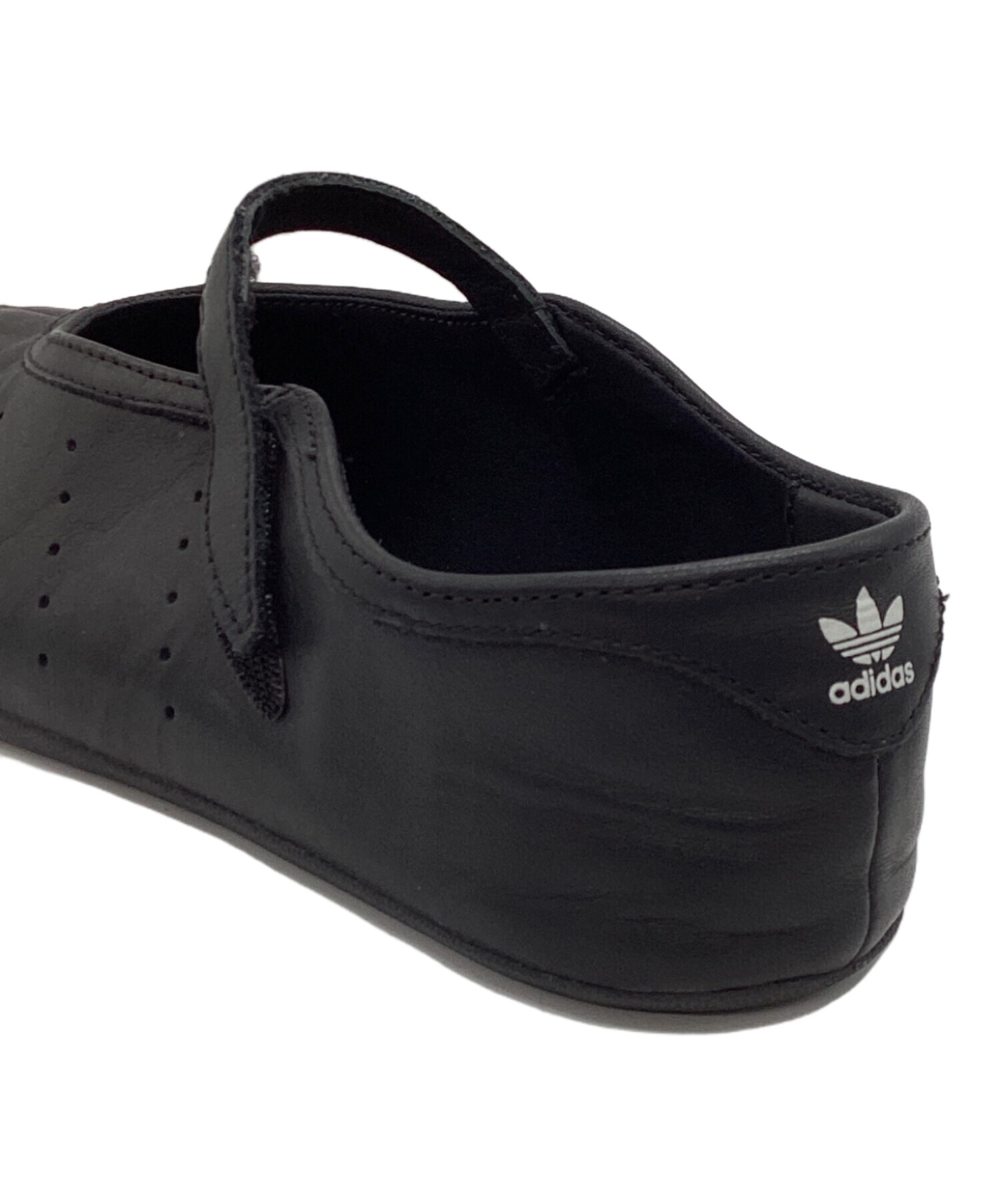 【未着用】アディダス　ローバレエ　23センチ　黒　ブラック 中古・古着通販】adidas (アディダス) スタンスミス ローバレエ W