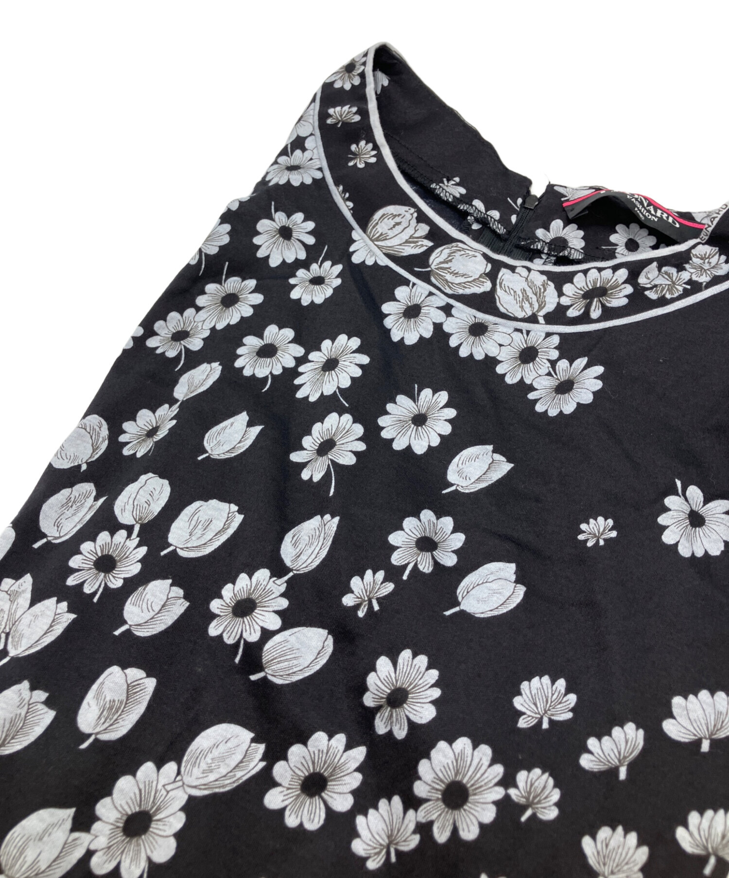 LEONARD レオナール カットソー Tシャツ 半袖 ブラック 花柄 綿 黒色 LEONARD SPORT レオナール 花柄 カットソー ブラック レオナール