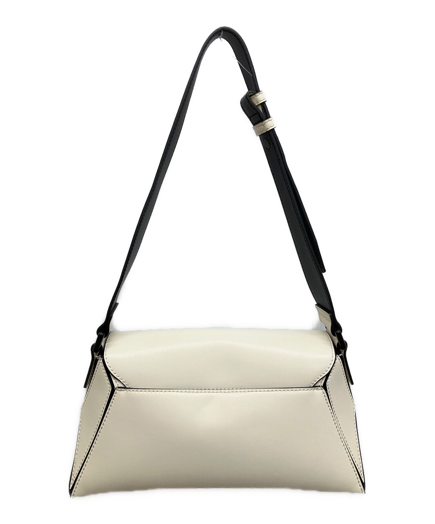 中古・古着通販】CHARLES & KEITH (チャールズアンドキース) Nasrin 