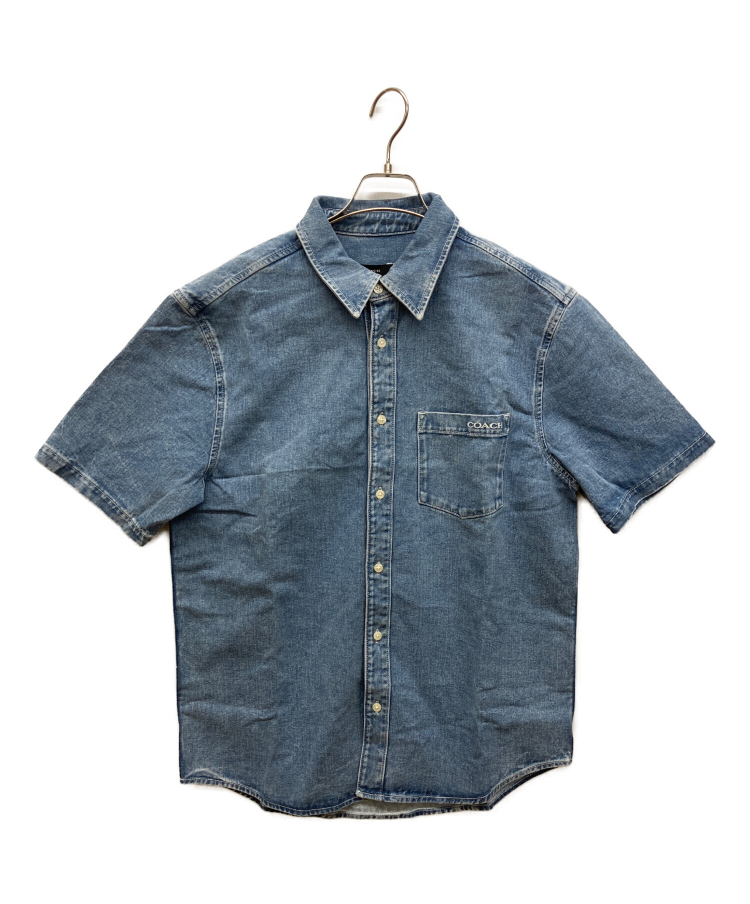 【美品】COACH コーチ デニムシャツ 半袖 メンズM ロゴ刺繍 トルコ製 中古・古着通販】COACH (コーチ) ショートスリーブデニムシャツ