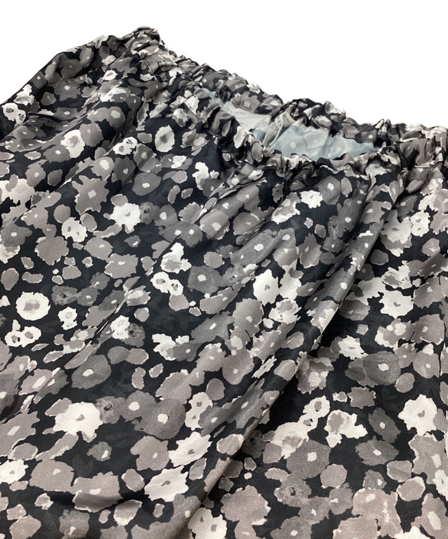 中古・古着通販】QUARTERLY (クォータリー) サテンフラワープリント