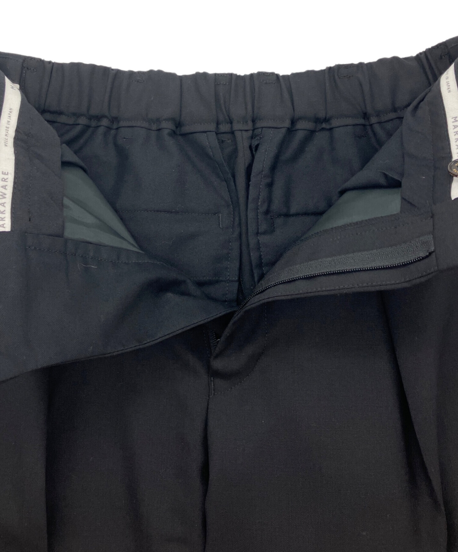 中古・古着通販】MARKAWARE (マーカウェア) FRONT PLEATS PEGTOP