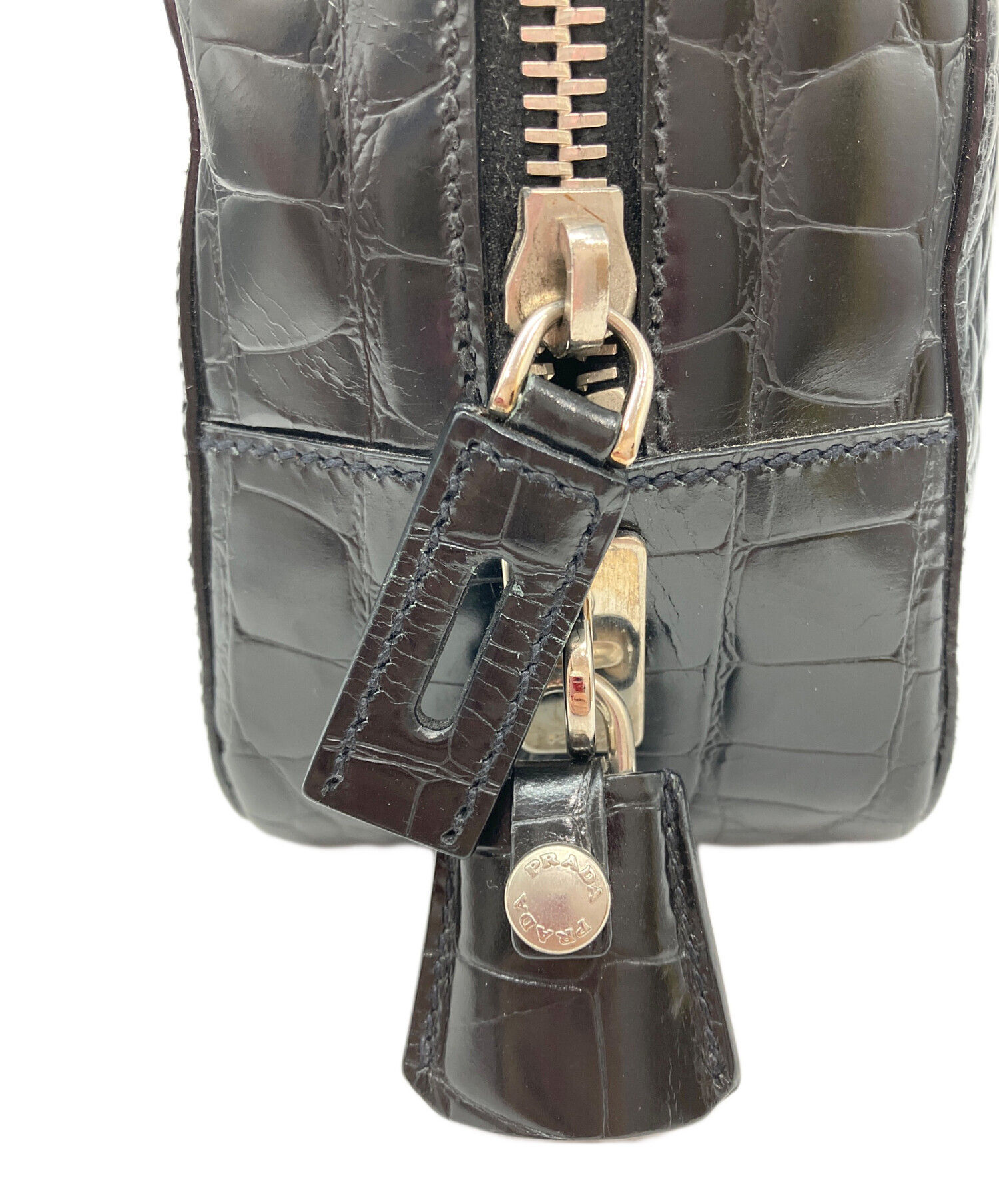 PRADA ハンドバッグ クロコ型押し ブラック 中古・古着通販】PRADA (プラダ) クロコ型押し ハンドバッグ ブラック