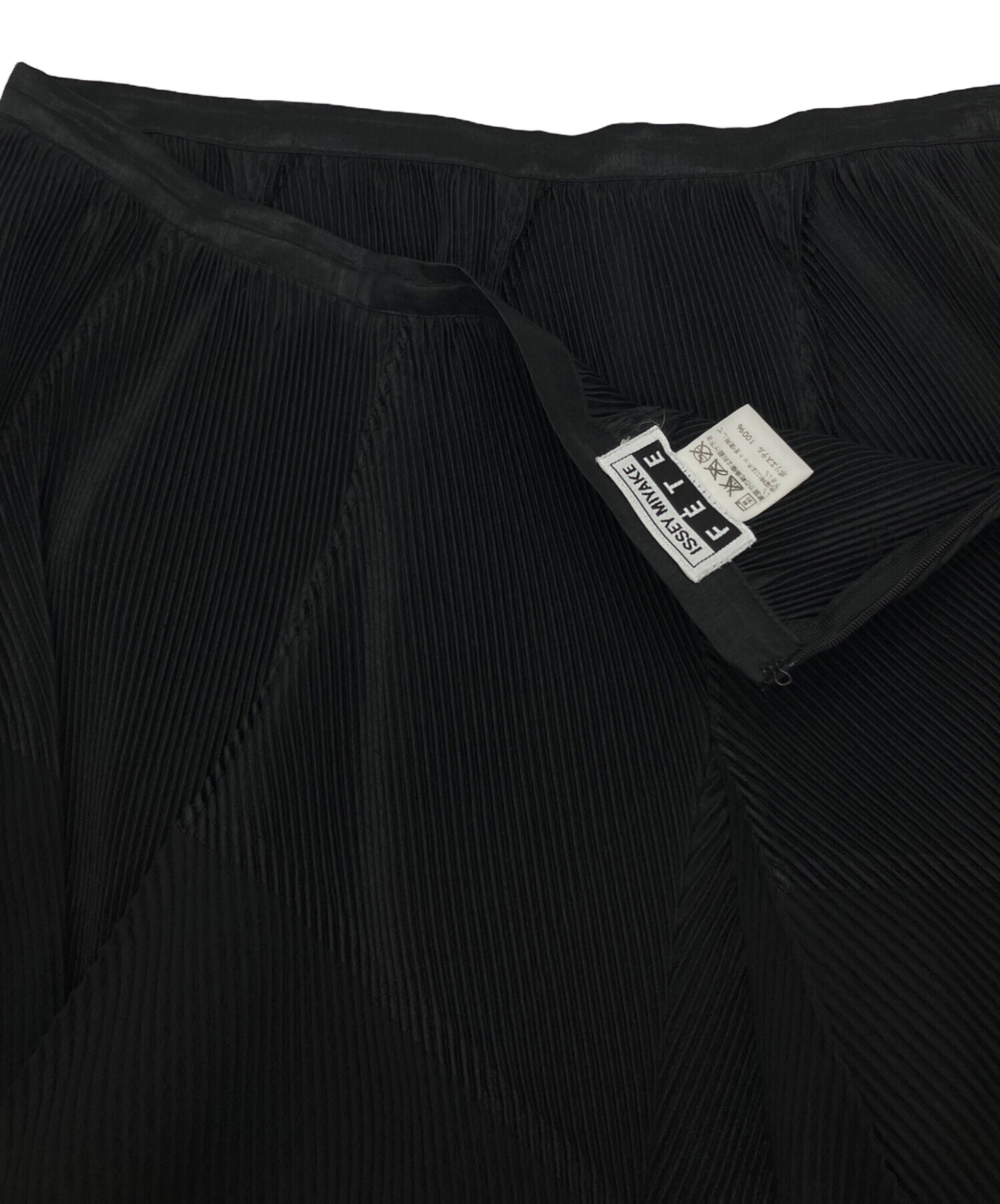 中古・古着通販】ISSEY MIYAKE FETE (イッセイミヤケフェット) 変形