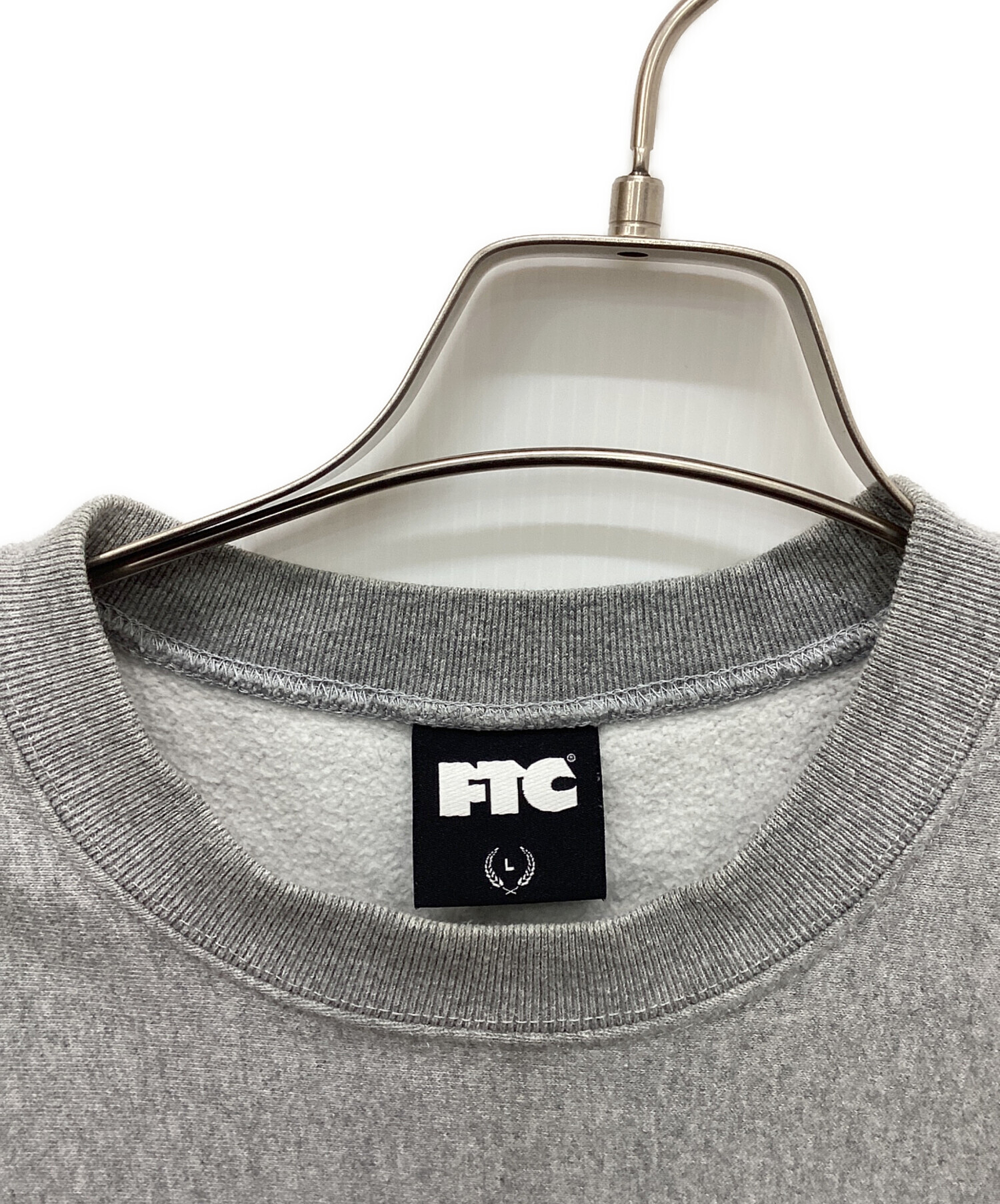 中古・古着通販】FTC (エフティーシー) ロゴ刺繍スウェット グレー 
