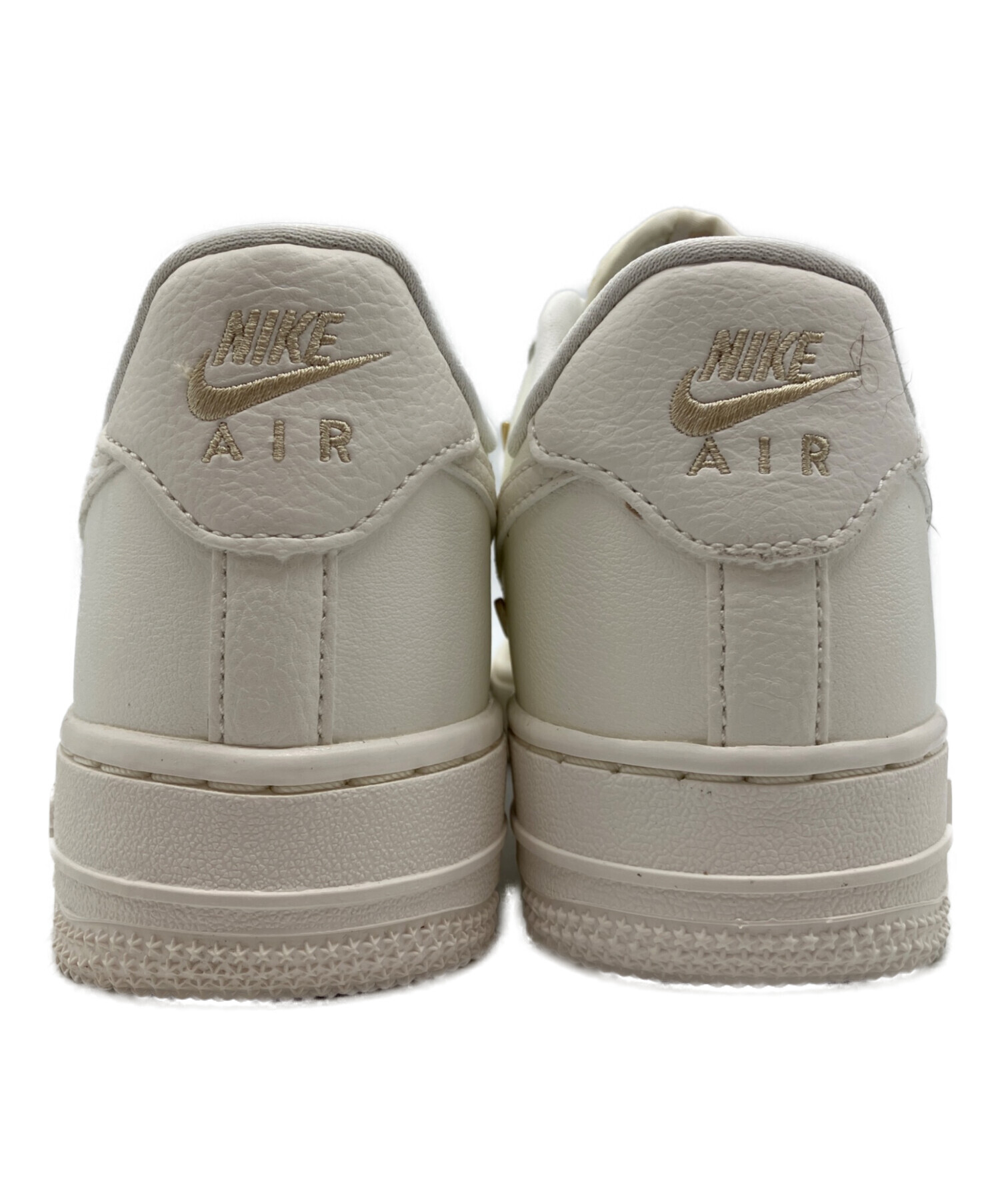 中古・古着通販】NIKE (ナイキ) エアフォース1 '07 LX ホワイト サイズ 中古・古着通販】NIKE (ナイキ) エアフォース1 '07 LX ホワイト サイズ