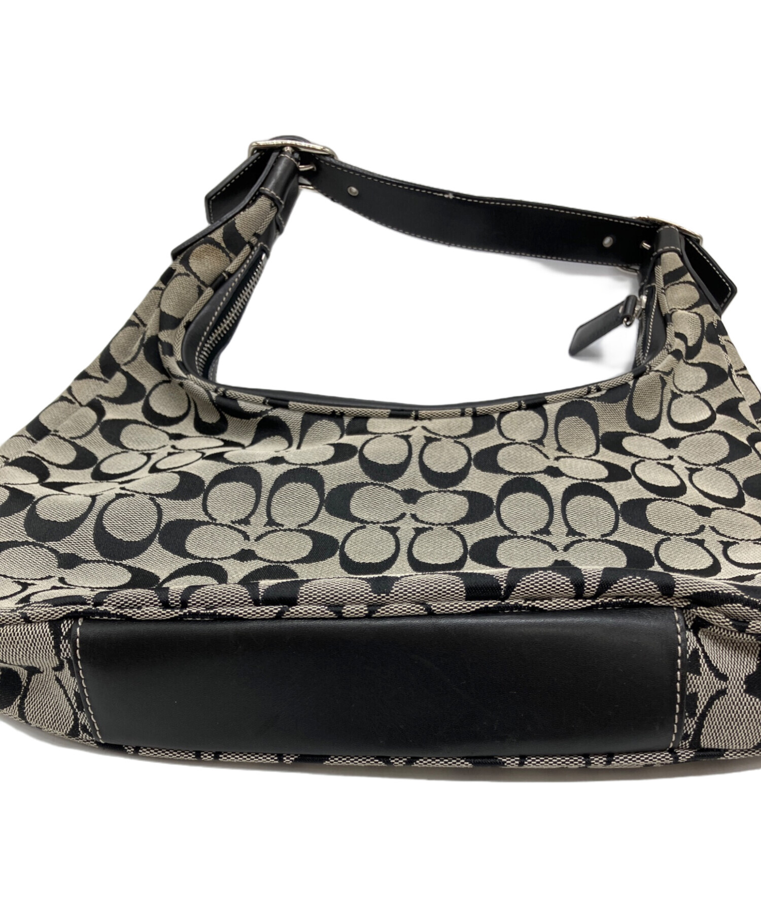 COACH シグネチャー ワンショルダーバッグ ホーボー 中古・古着通販】COACH (コーチ) シグネチャー ホーボーワンショルダー
