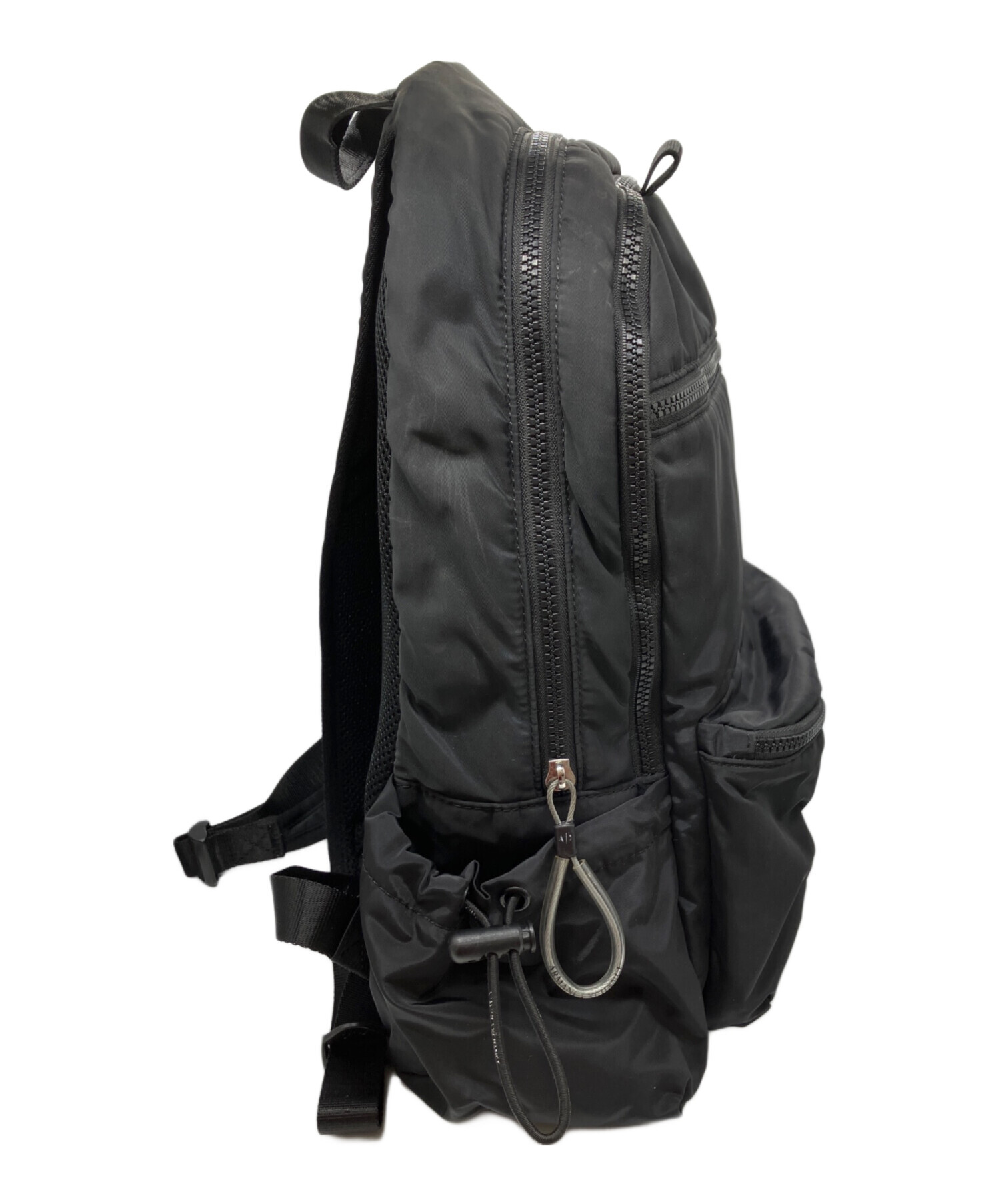 未使用のARMANI EXCHANGE ブラックリュック 中古・古着通販】ARMANI EXCHANGE (アルマーニ エクスチェンジ