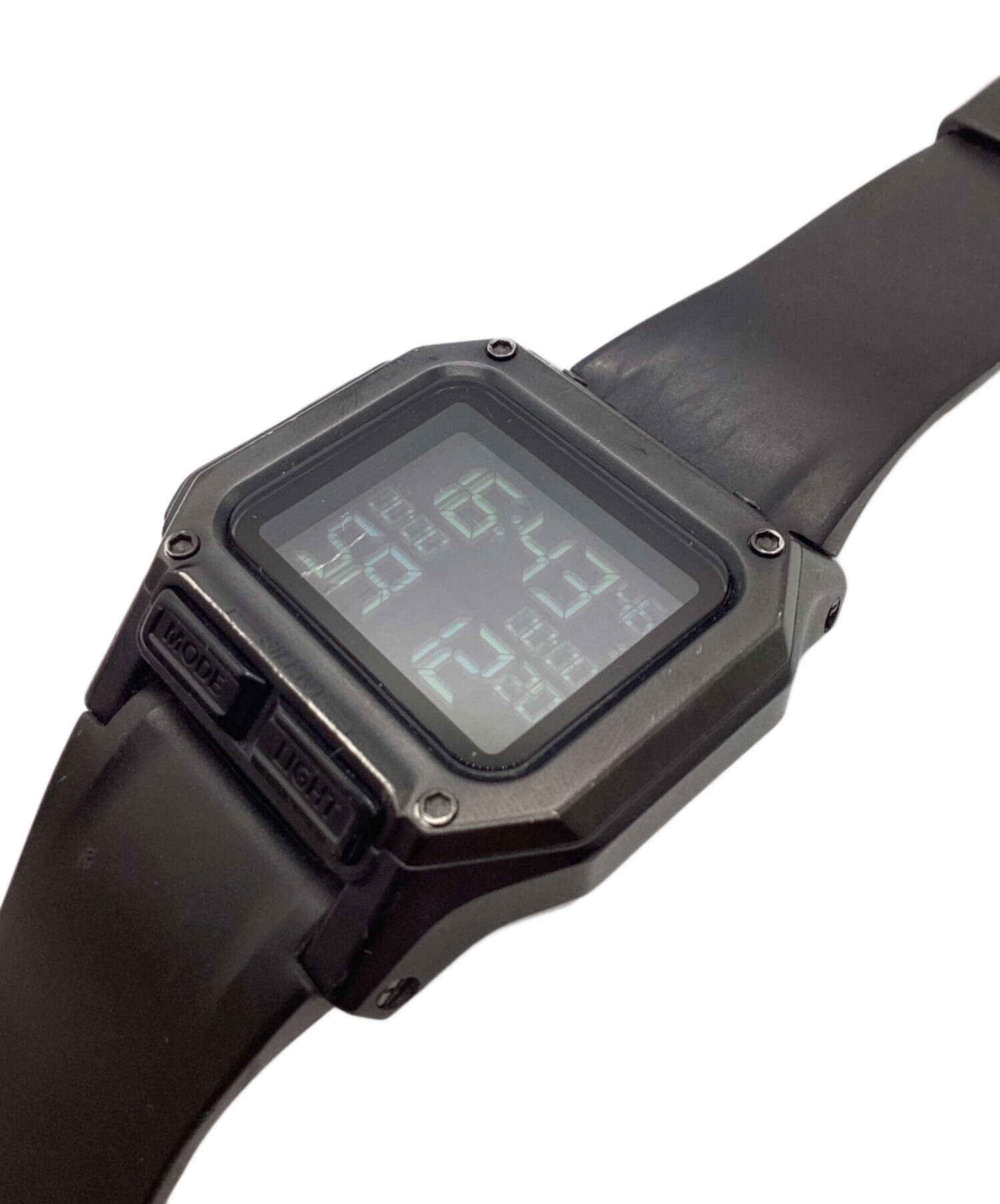中古NIXONレグルスRegulusデジタル黒腕時計腕が細い人にお勧め 中古NIXONレグルスRegulusデジタル黒腕時計腕が細い人にお勧め
