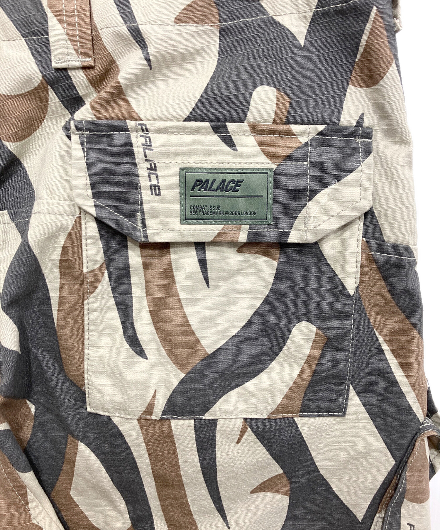 中古・古着通販】PALACE (パレス) トライバルカモカーゴパンツ カーキ