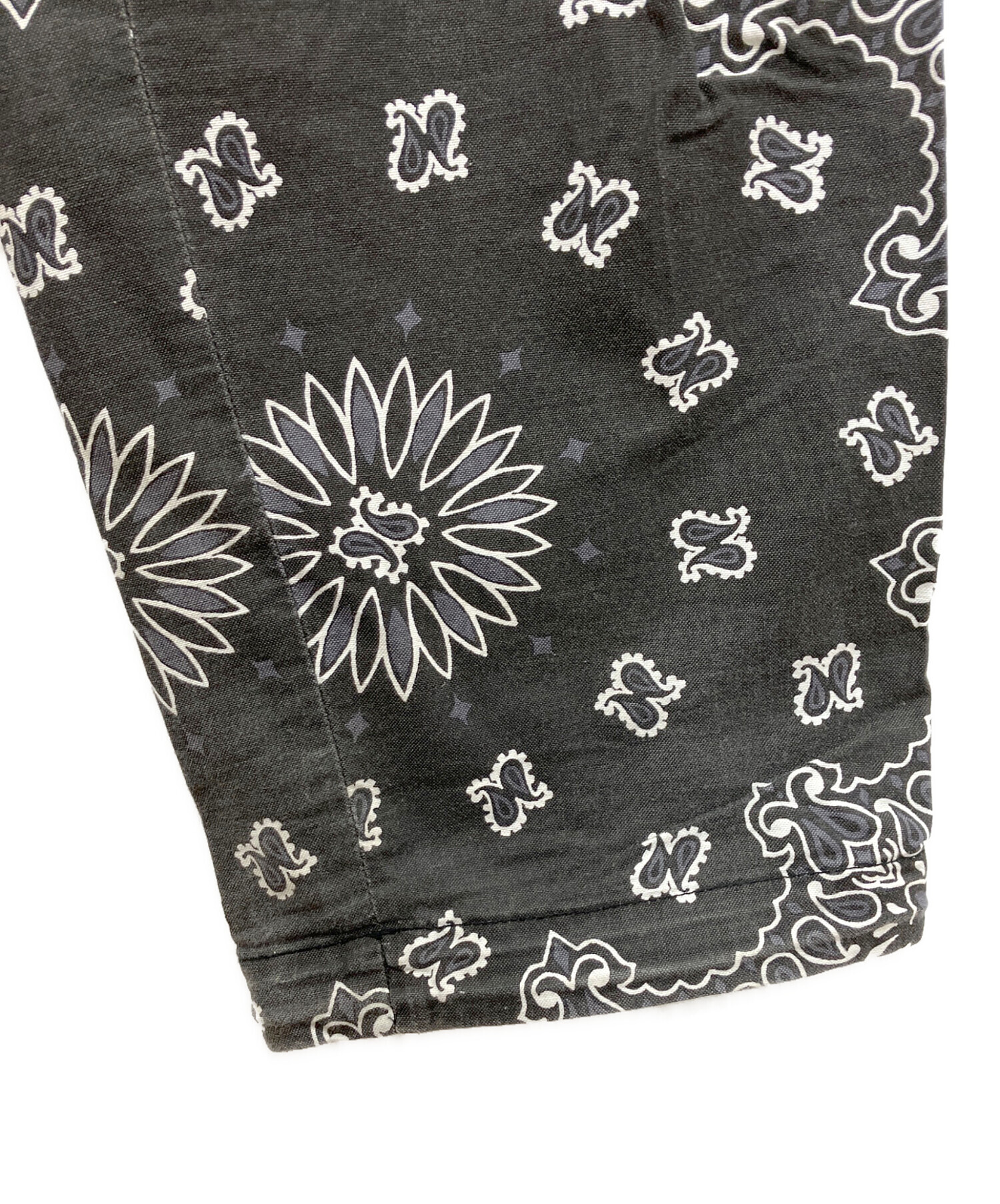 中古・古着通販】sacai (サカイ) Bandana Print Pants ブラック サイズ