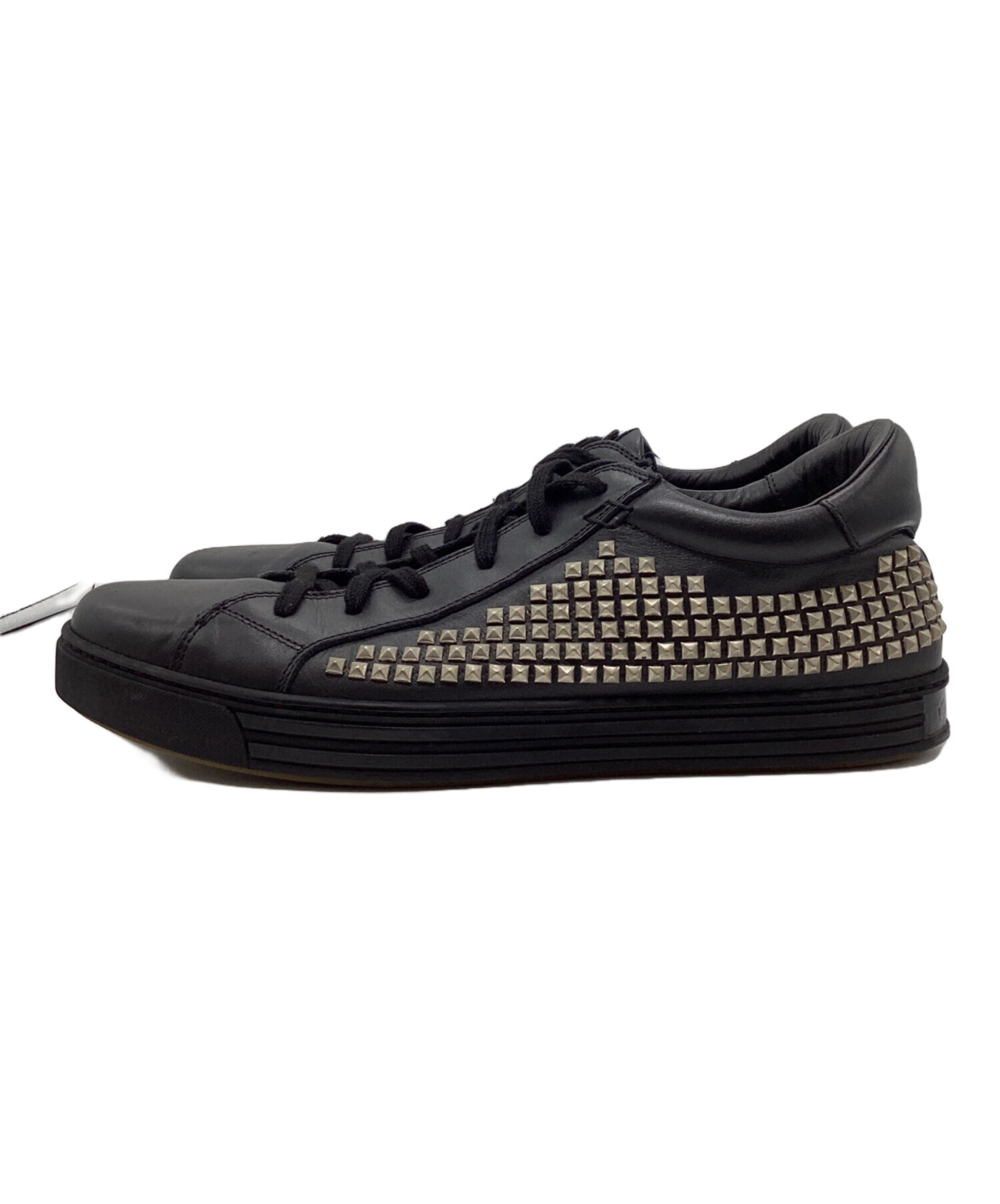D SQUARED2 ディースクエアード スタッズ スニーカー ブラック 中古・古着通販】DSQUARED2 (ディースクエアード) スタッズスニーカー