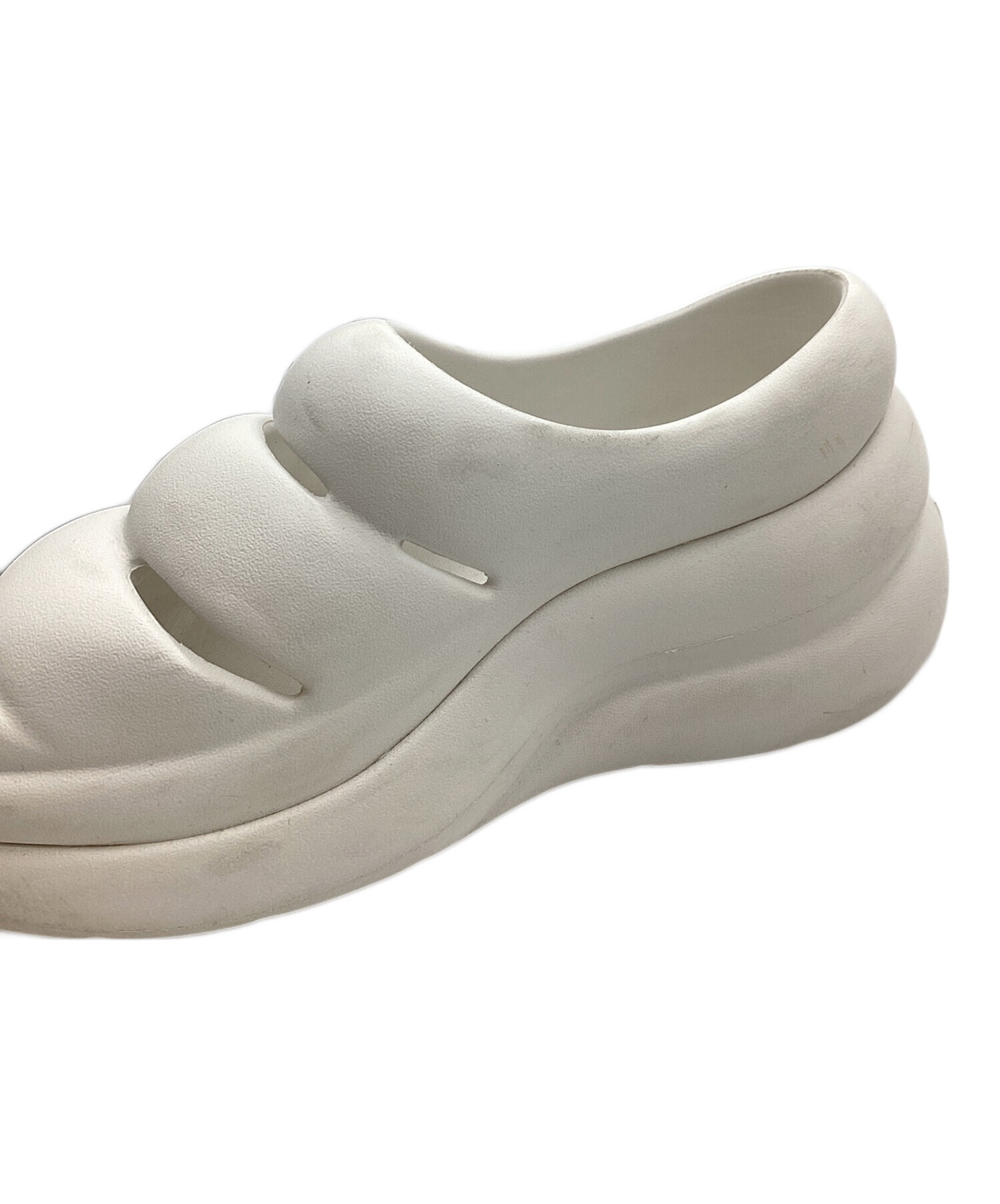 中古・古着通販】UGG (アグ) スリッポン ホワイト サイズ:W7｜ブランド 