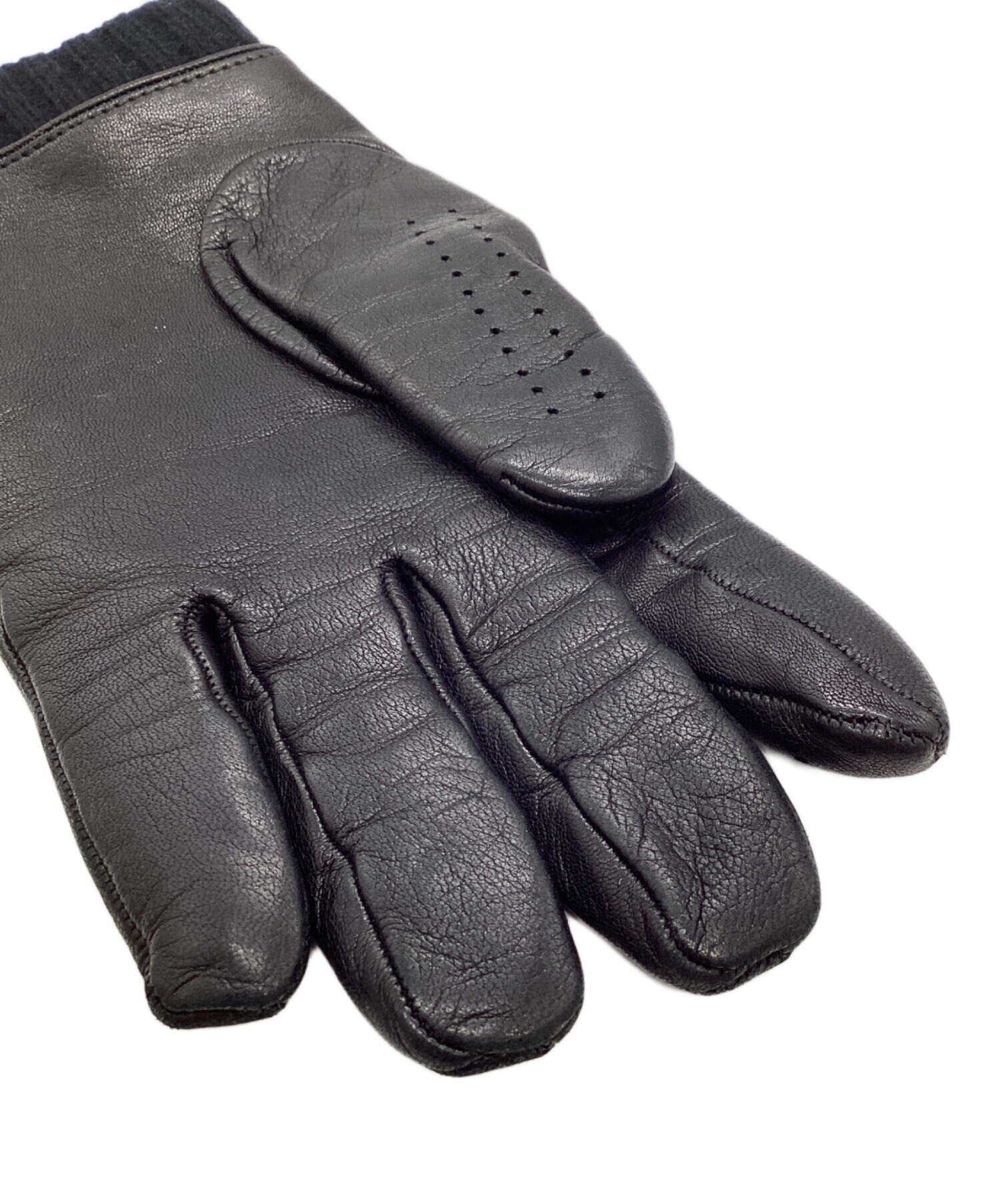 GUCCI ブラック レザー手袋 Embossed GG leather gloves in black | GUCCI® US