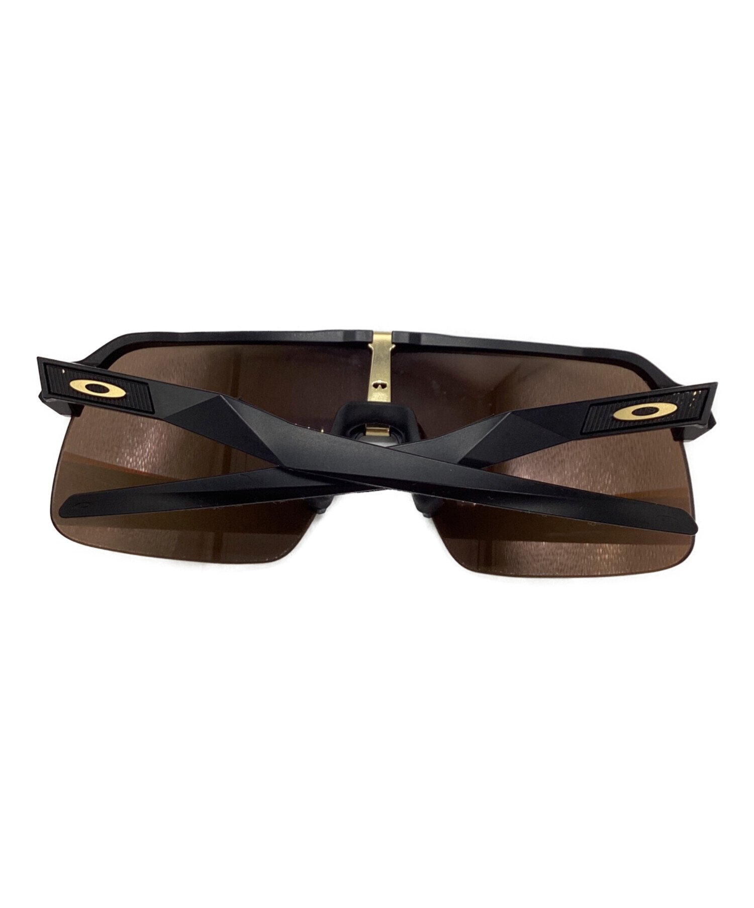 Oakley スポーツサングラス ゴールド/ブラック 中古・古着通販】OAKLEY (オークリー) SUTROサングラス ブラック