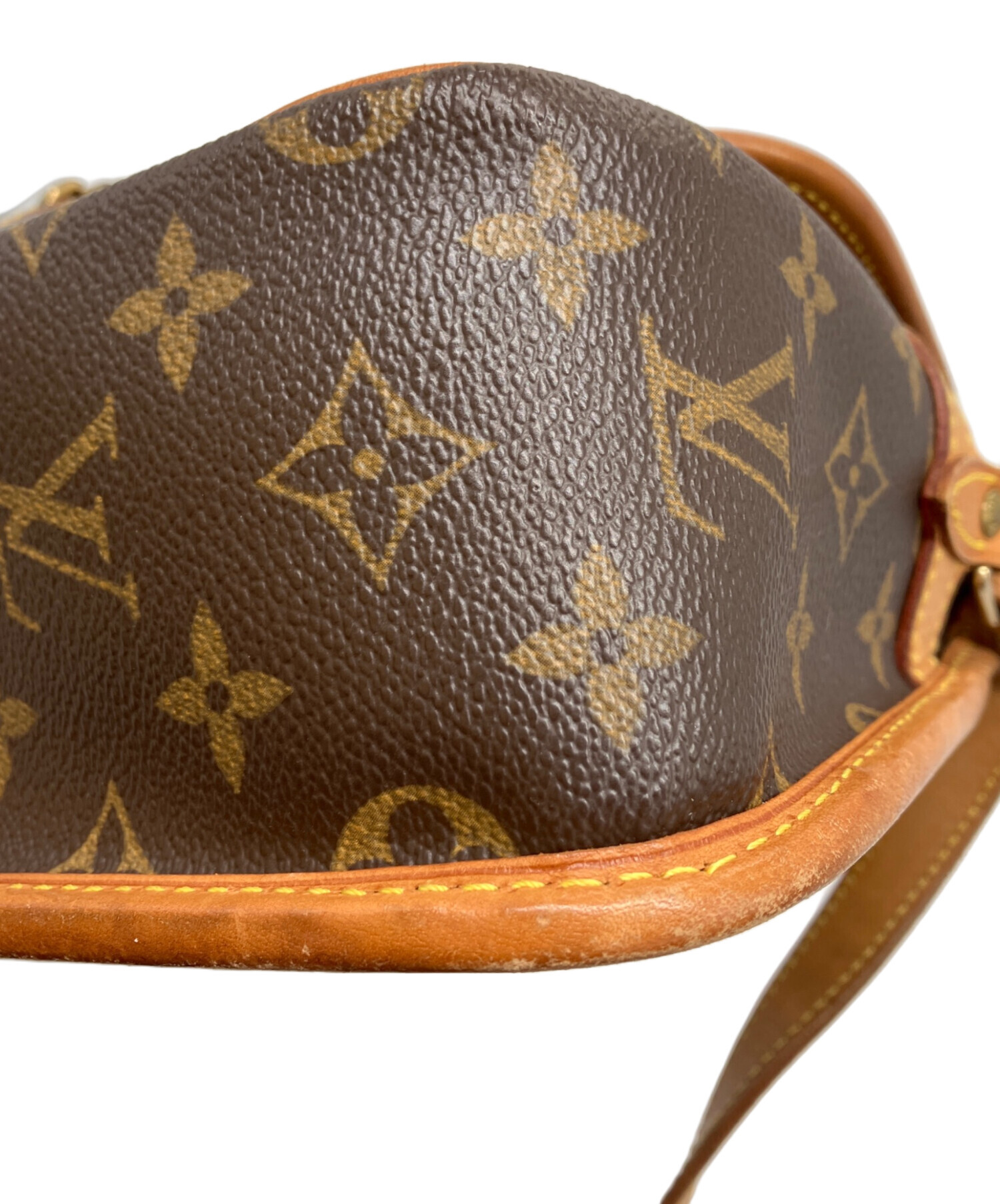 LOUIS VUITTON ルイヴィトン ショルダーバッグ  茶 【古着】【中古】【送料無料】 中古・古着通販】LOUIS VUITTON (ルイ ヴィトン) ショルダーバッグ