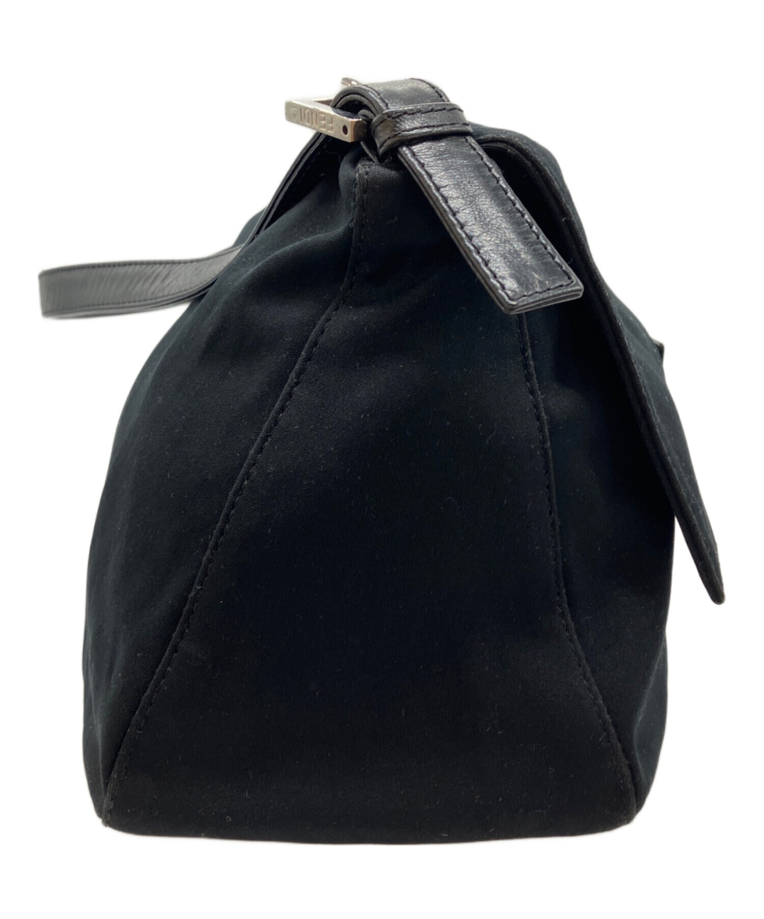 FENDI フェンディ ショルダーバッグ  黒 【古着】【中古】【送料無料】 中古・古着通販】FENDI (フェンディ) ショルダーバッグ ブラック