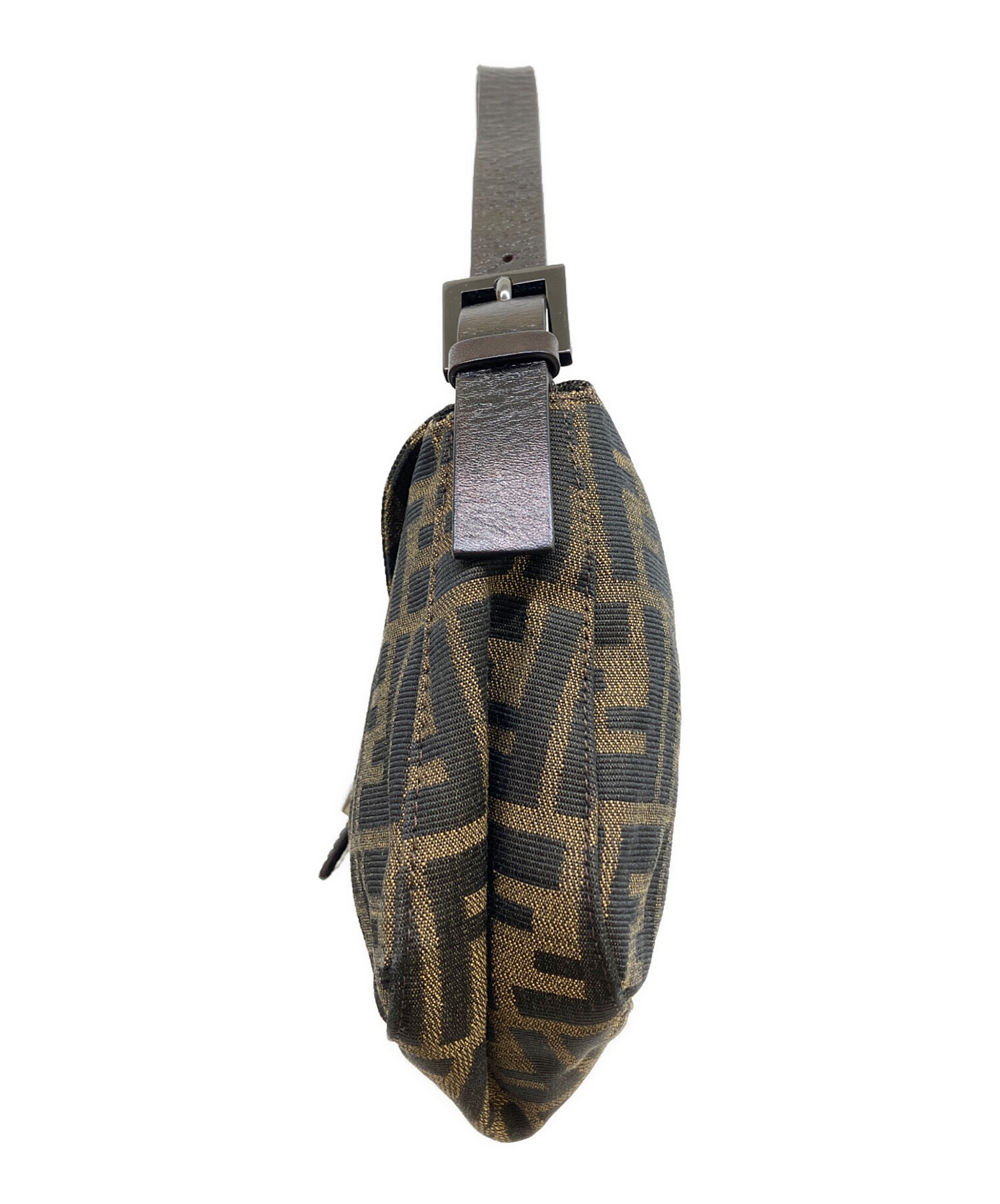FENDI フェンディ ショルダーバッグ  カーキ 【古着】【中古】【送料無料】 FENDI - FENDI フェンディ ショルダーバッグ カーキ 【古着】【中古