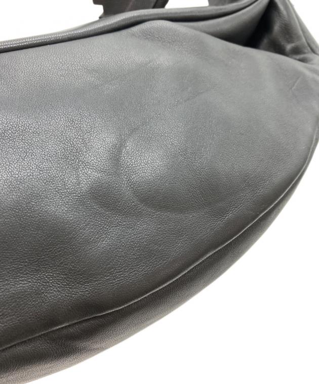 中古・古着通販】COS (コス) レザープリーツベルトバッグ ブラック