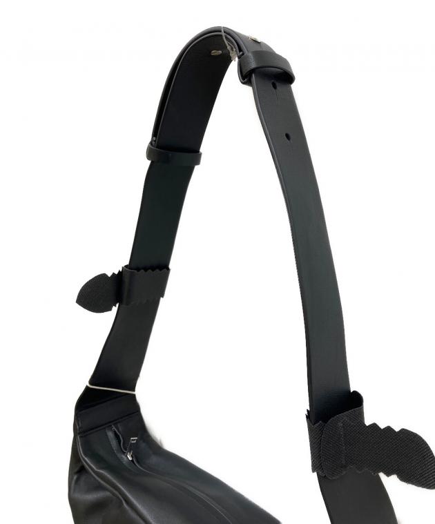 中古・古着通販】COS (コス) レザープリーツベルトバッグ ブラック
