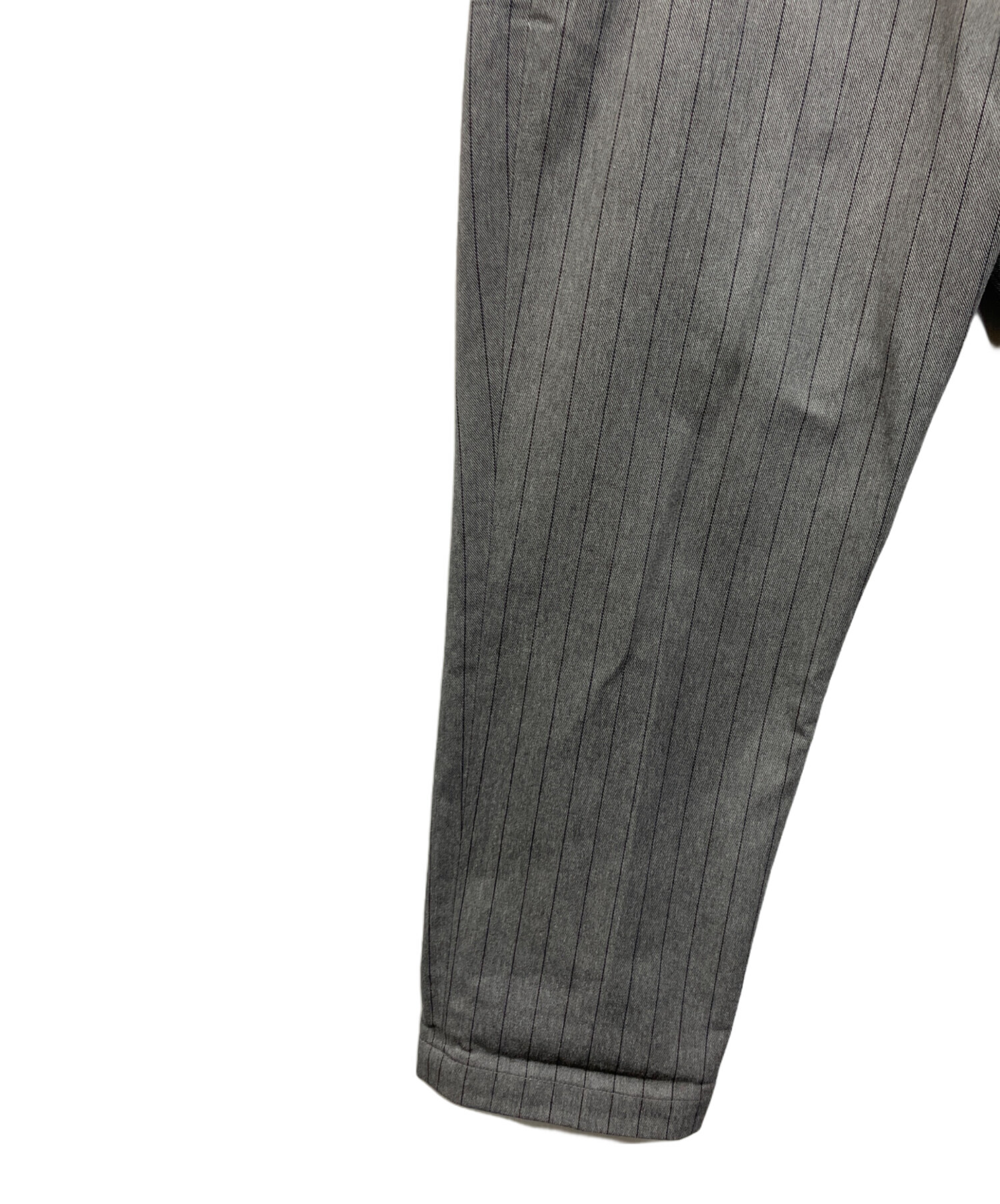 中古・古着通販】SEQUEL (シークエル) ストライプチノパンツ グレー