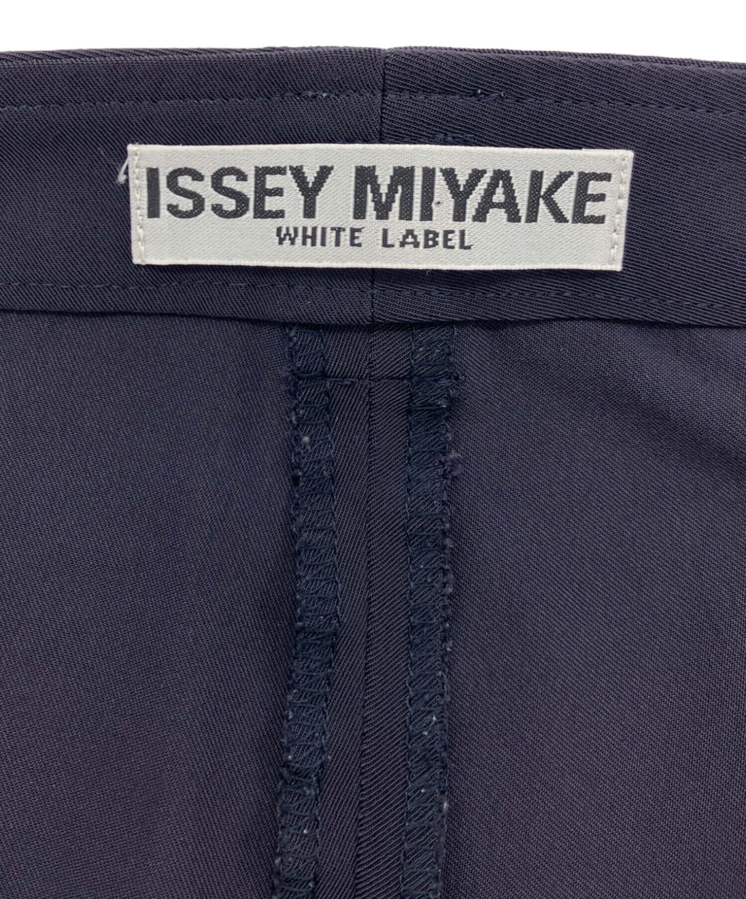 ISSEY MIYAKE WHITE LABEL ジャケット・パンツ2点セット 中古・古着通販】ISSEY MIYAKE WHITE LABEL (イッセイミヤケホワイト