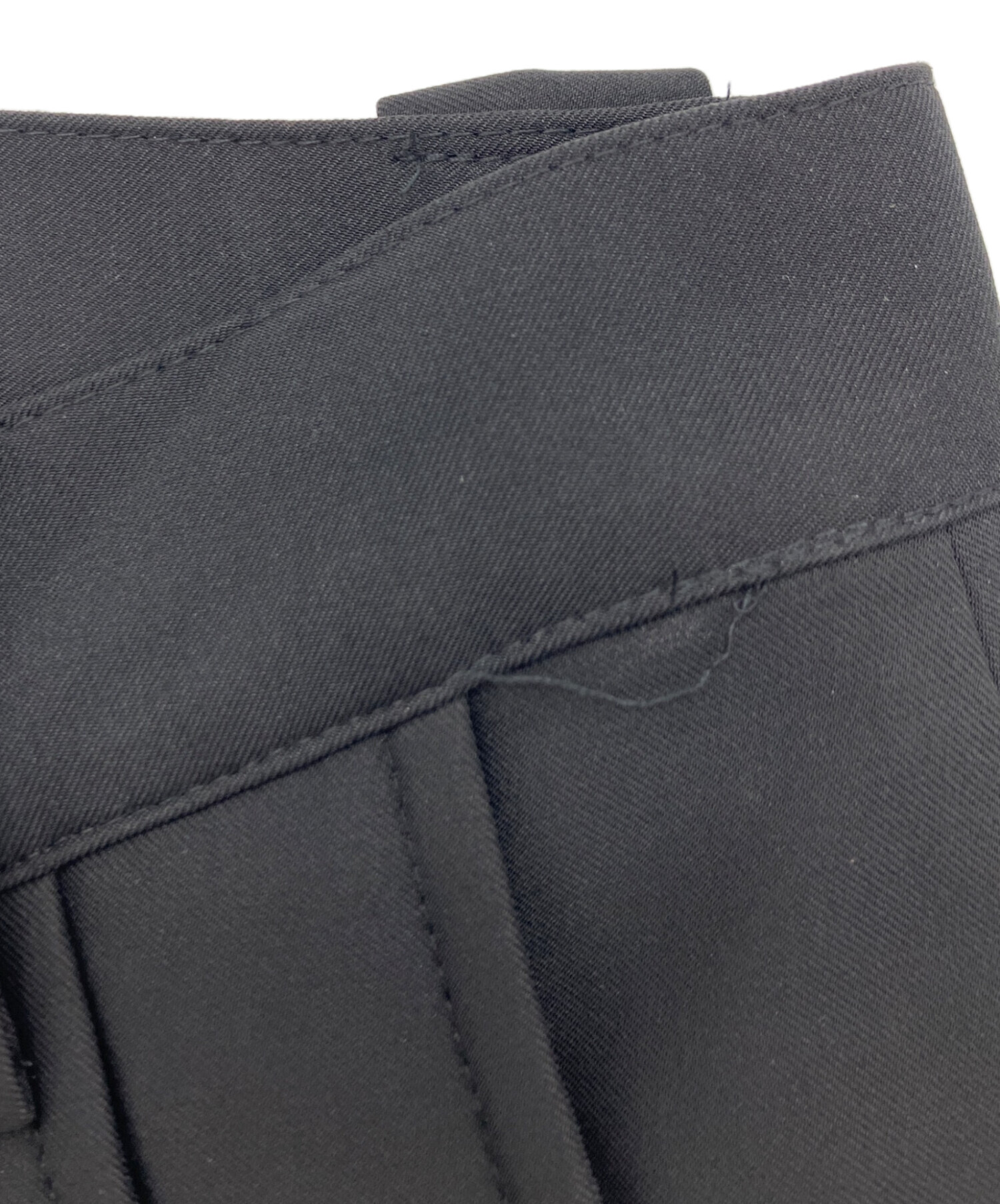 中古・古着通販】GOAT ESSENCE (ゴートエッセンス) TUCK WIDE SHORTS