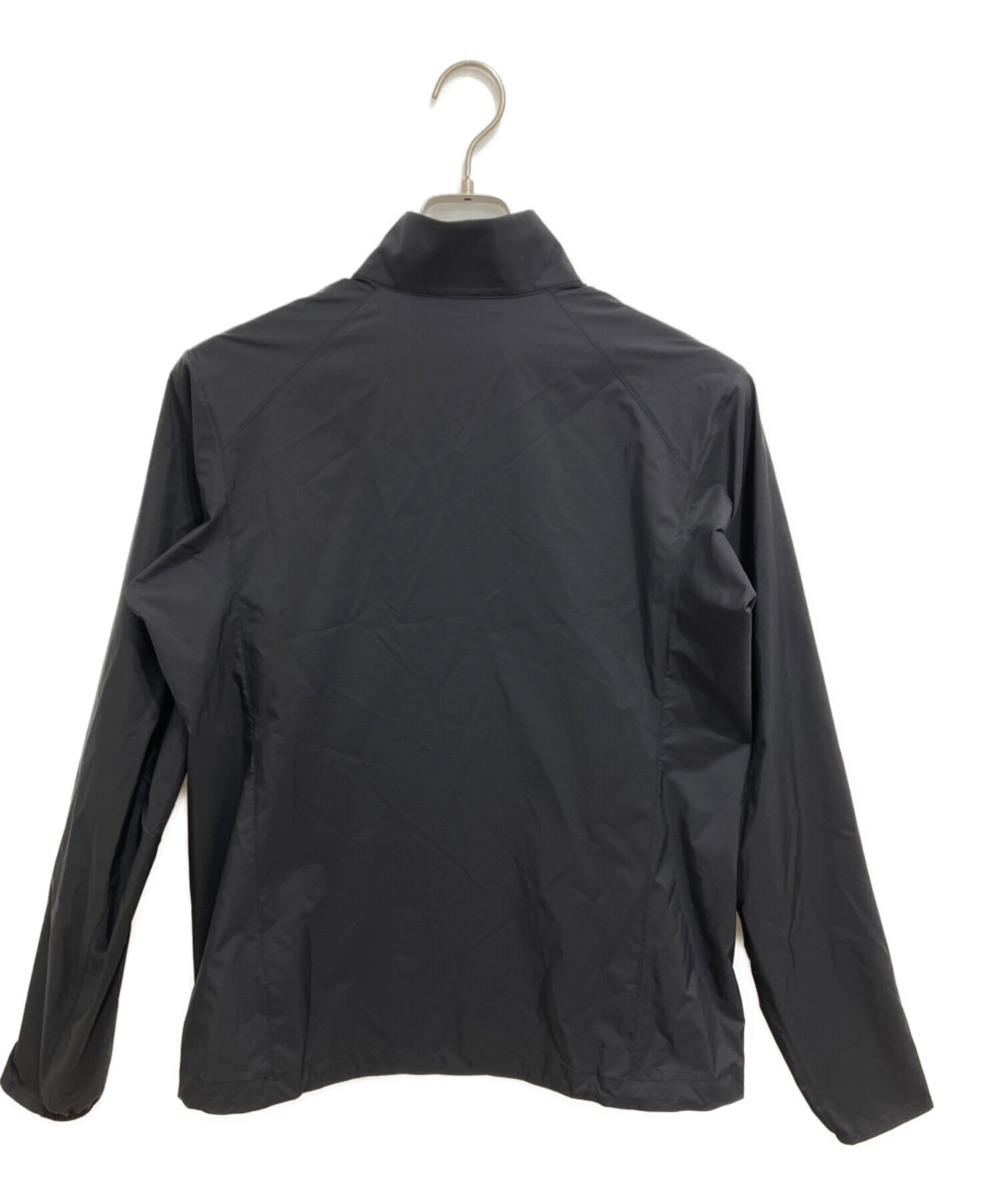 未使用ARC'TERYX Squamish Jacket S ブラック 中古・古着通販】ARC'TERYX (アークテリクス) Squamish Jacket
