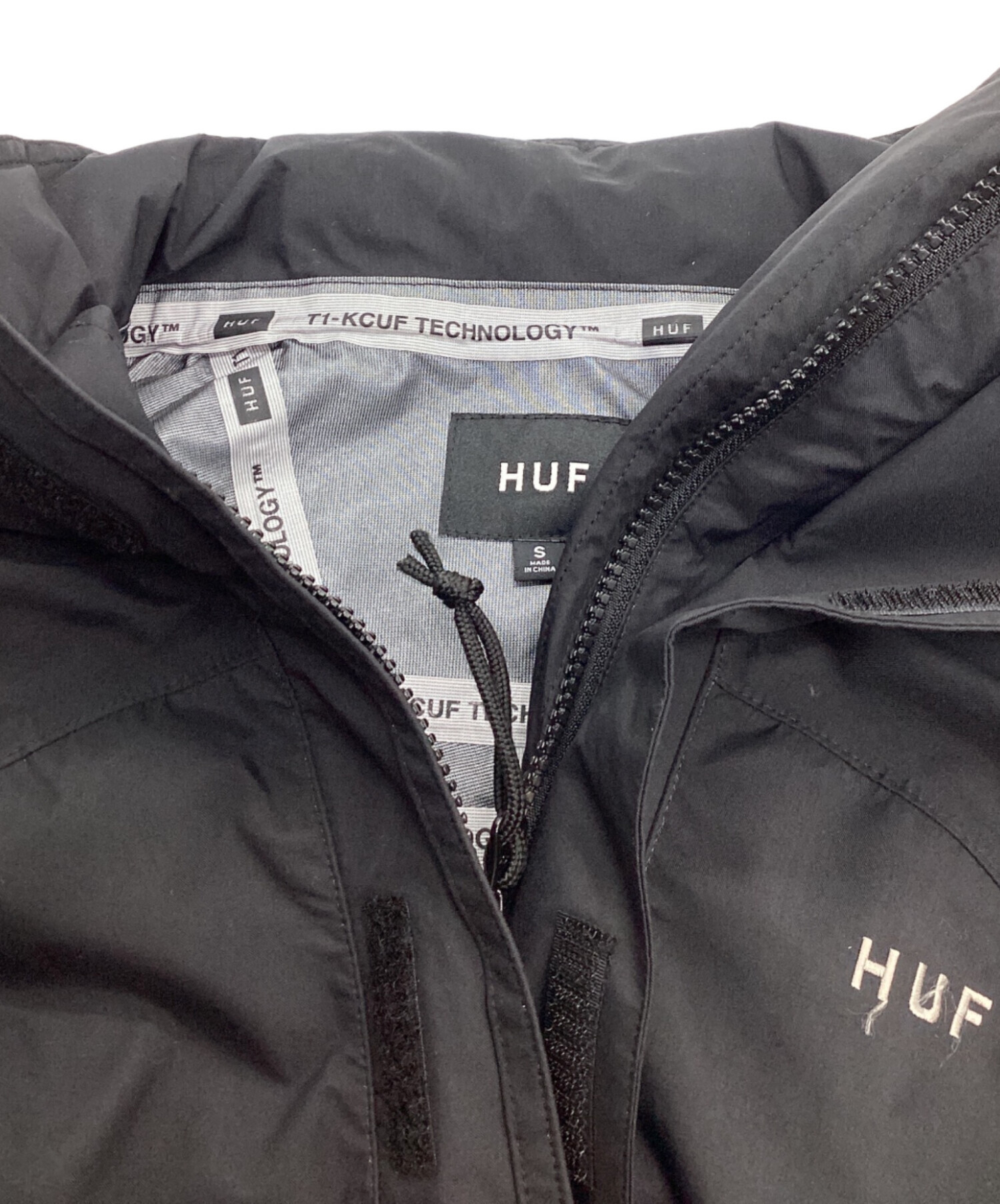 中古・古着通販】HUF (ハフ) OG LOGO 3LAYER SHELL JACKET ブラック
