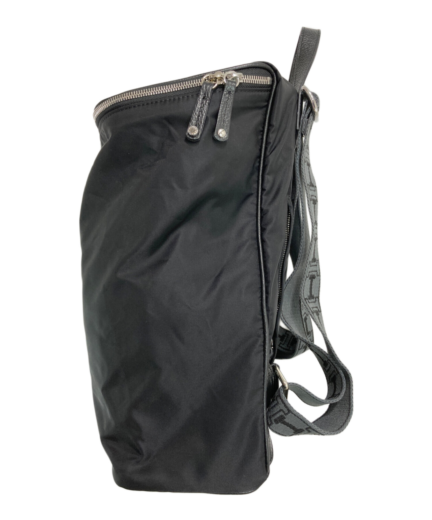 中古・古着通販】IACUCCI (イアクッチ) アーゴ BP NYLON/CERVO