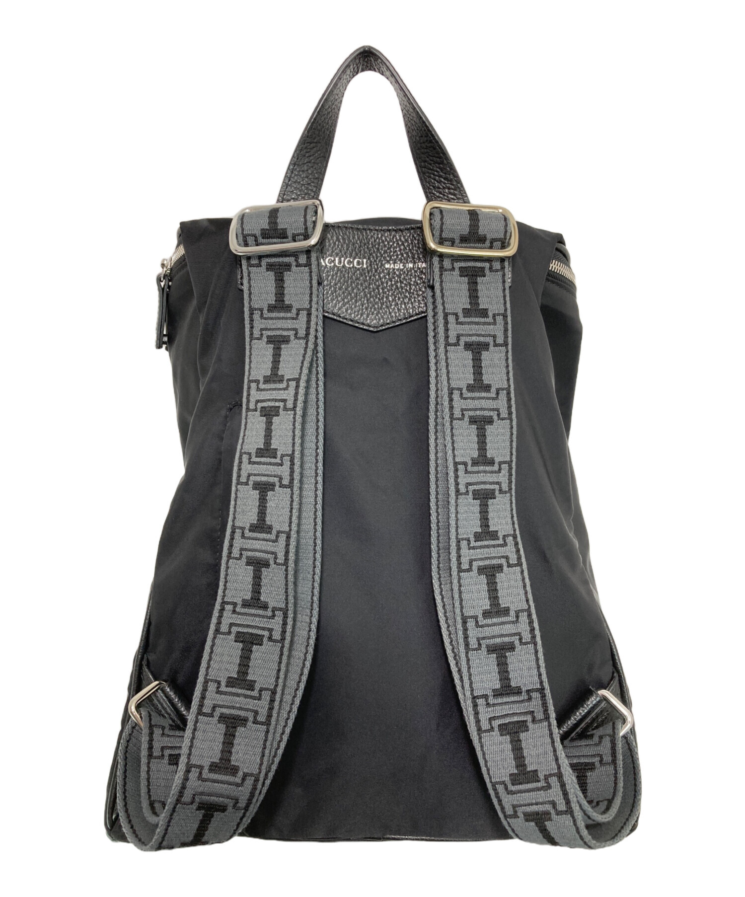 中古・古着通販】IACUCCI (イアクッチ) アーゴ BP NYLON/CERVO