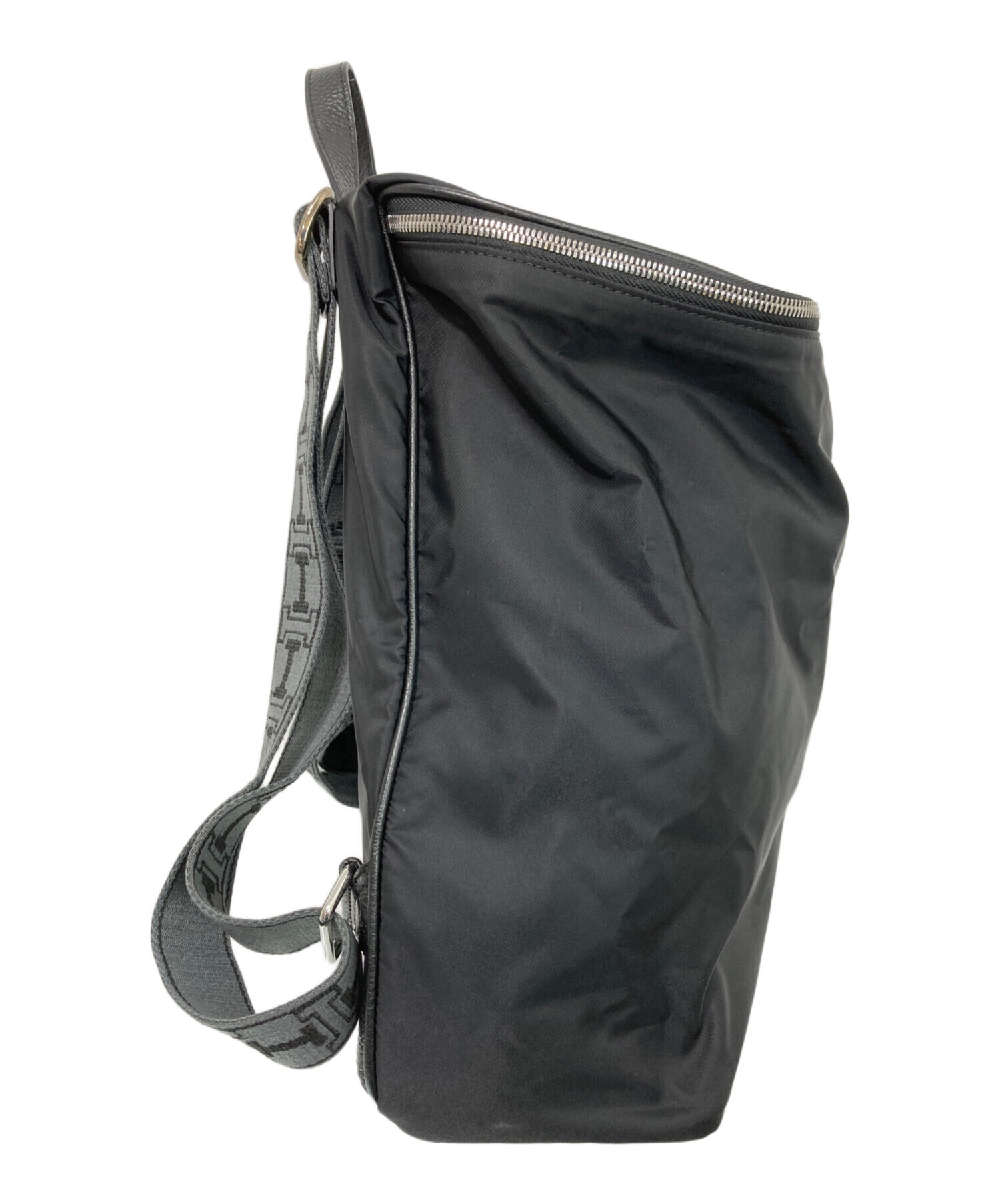 中古・古着通販】IACUCCI (イアクッチ) アーゴ BP NYLON/CERVO
