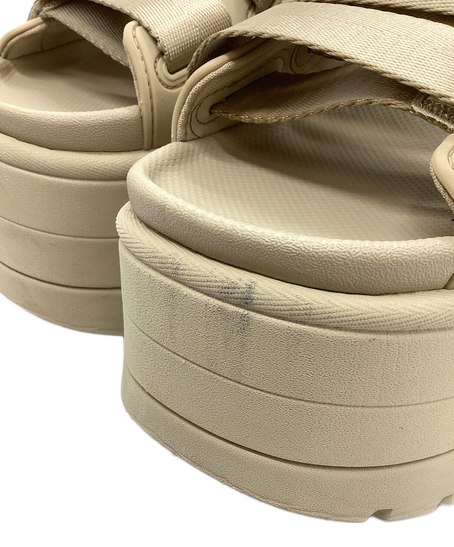 中古・古着通販】UGG (アグ) プラットフォームサンダル ベージュ
