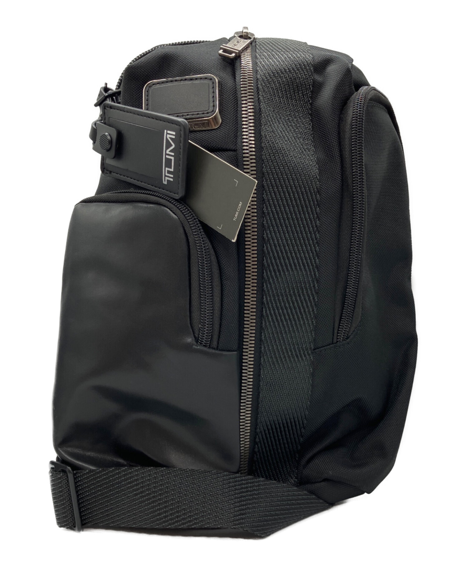 TUMI ALPHA BRAVO モントレー スリングバッグ 中古・古着通販】TUMI (トゥミ) ALPHA BRAVO/スリングバッグ ブラック