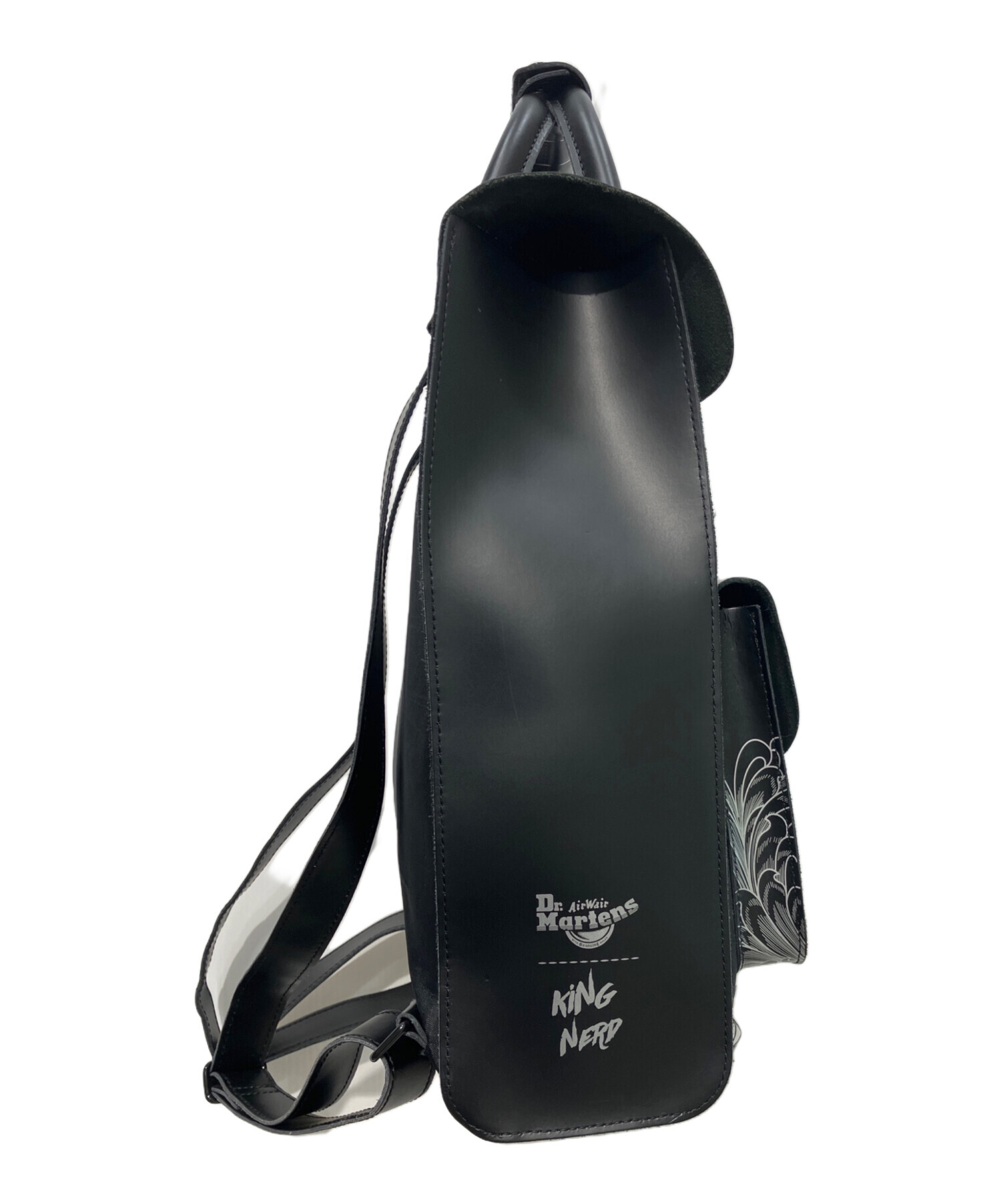 【中古】 砂漠のドクター 中古・古着通販】Dr.Martens (ドクターマーチン) KING NERD デイパック