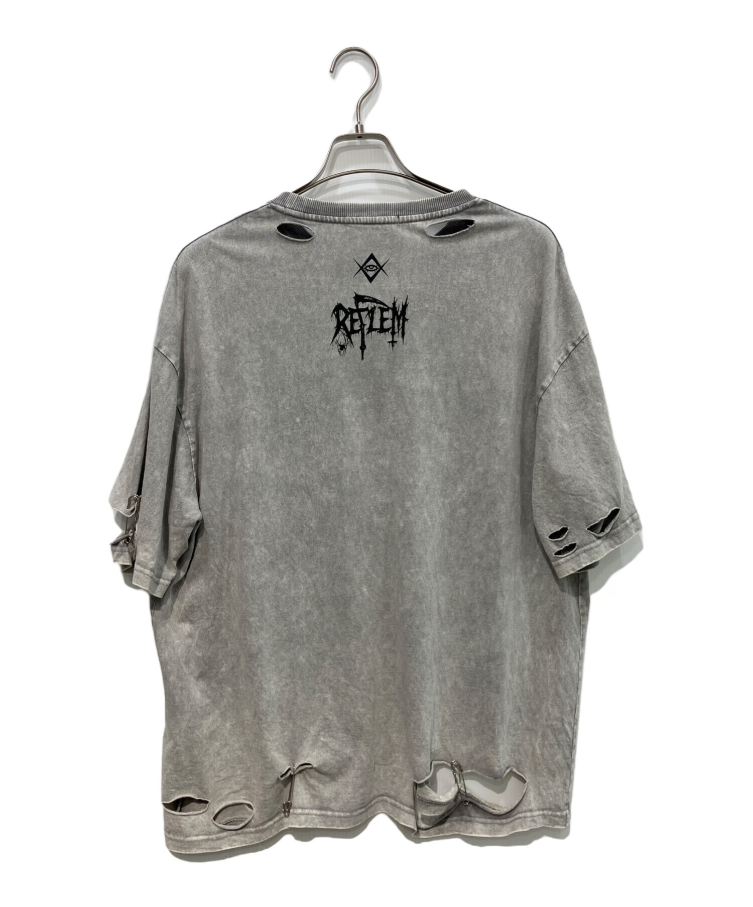 REFLEM レフレム ウォッシュ ロゴ Tシャツ グレー 中古・古着通販】REFLEM (レフレム) 安全ピン付きダメージTシャツ