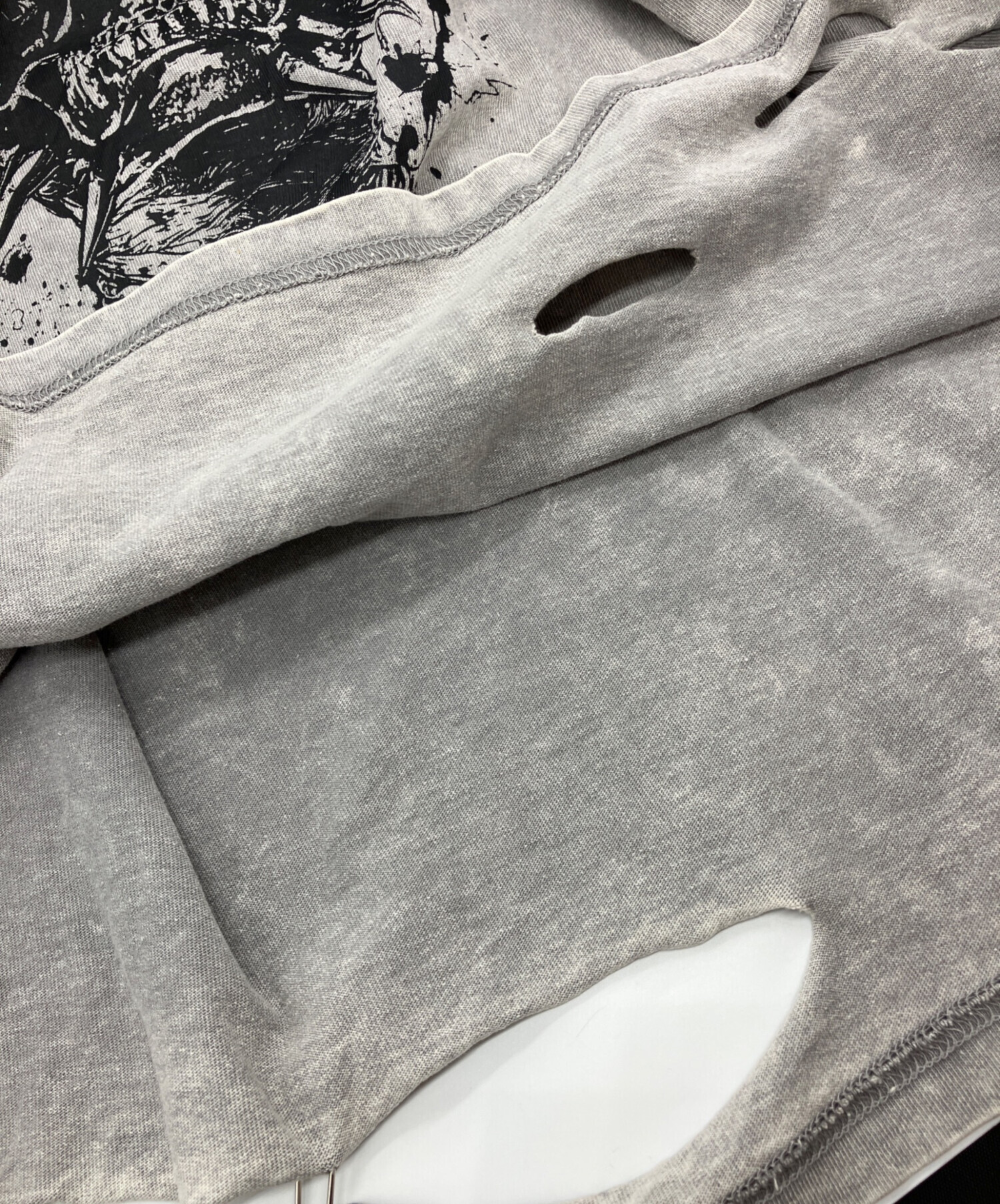 中古・古着通販】REFLEM (レフレム) 安全ピン付きダメージTシャツ